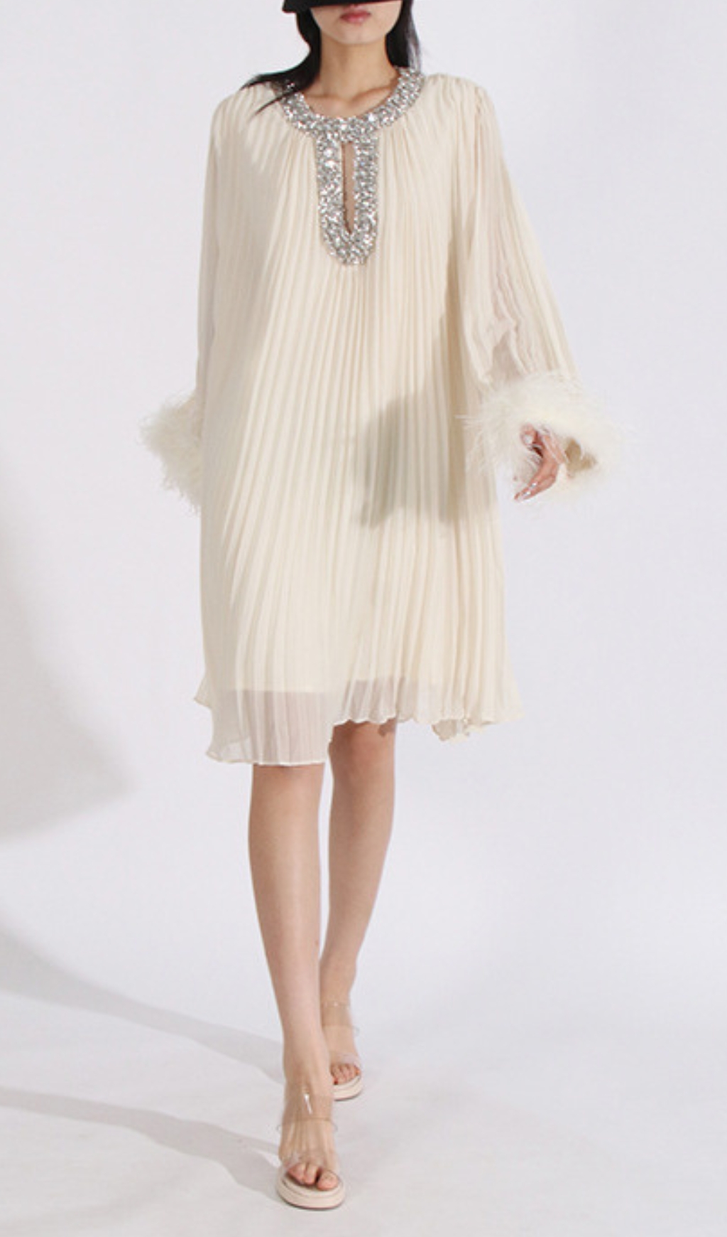 323252f0539d50e7e2ca613a4722b356.jpg Fashionslee Women Carlson Diamond Fold Feather Mini Dress
