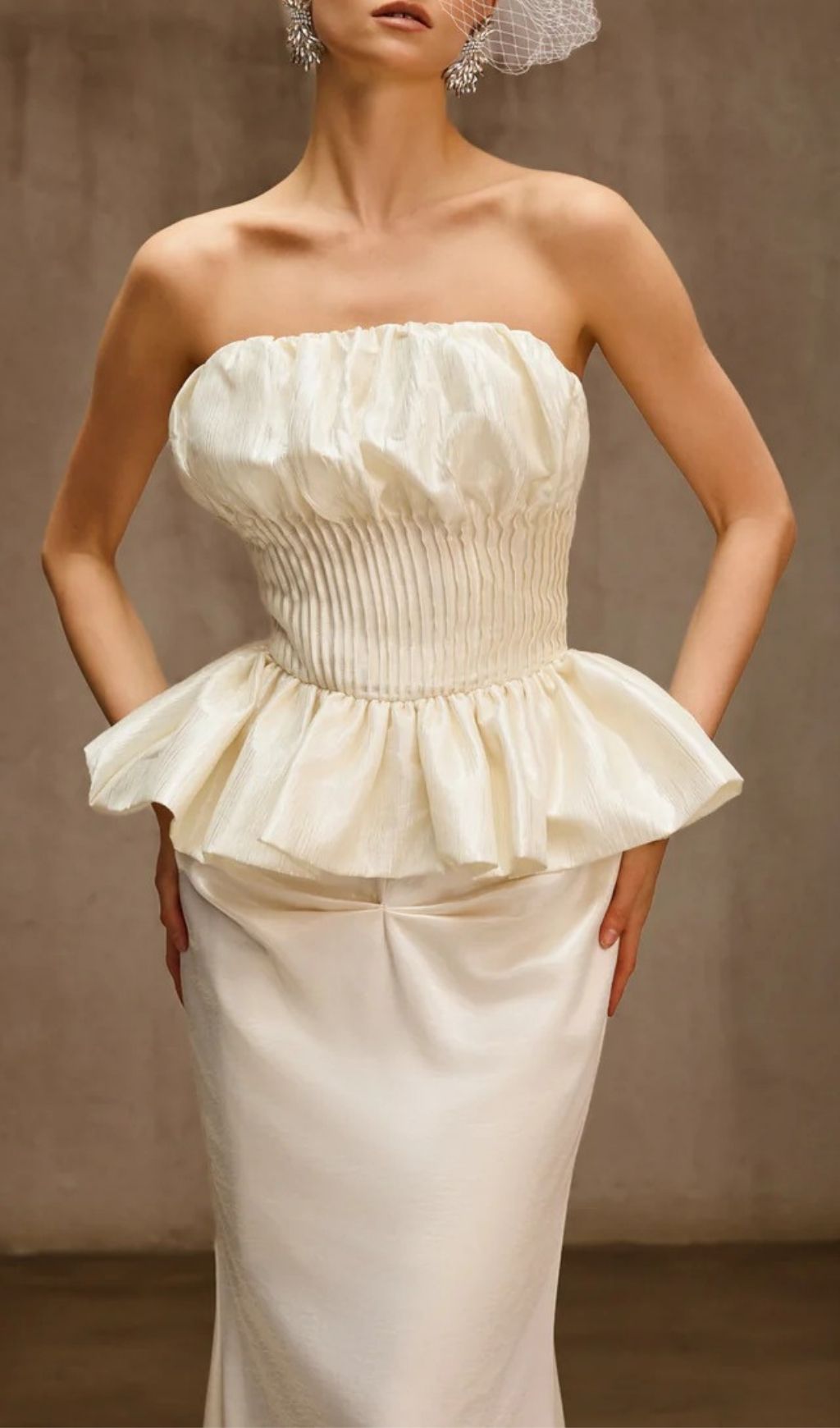 VIVID STRAPLESS PLEATED MAXI DRESS – TRENDING SUMMER AESTHETIC - OWNCI