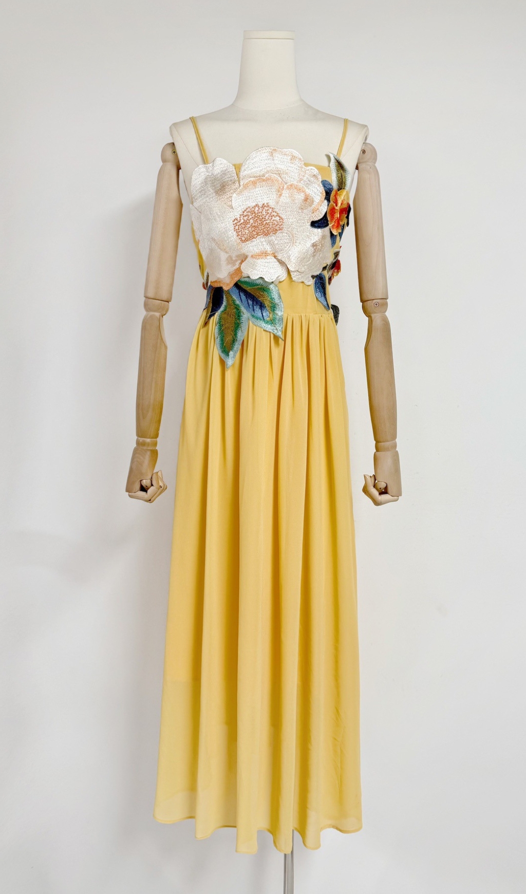 Fashionslee Women Emanuele Yellow Flower Embroidery Maxi Dress