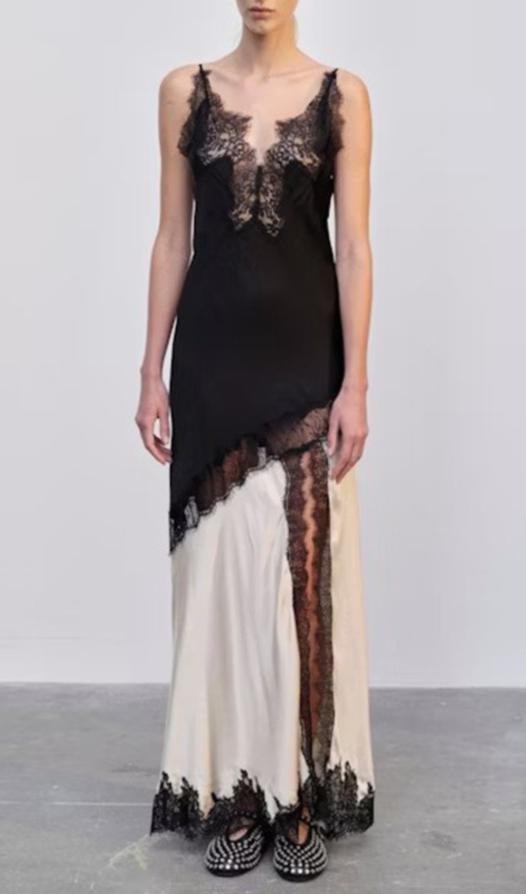 VIRAL BLACK LACE MAXI DRESS - OWNCI VIRAL BLACK LACE MAXI DRESS - OWNCI