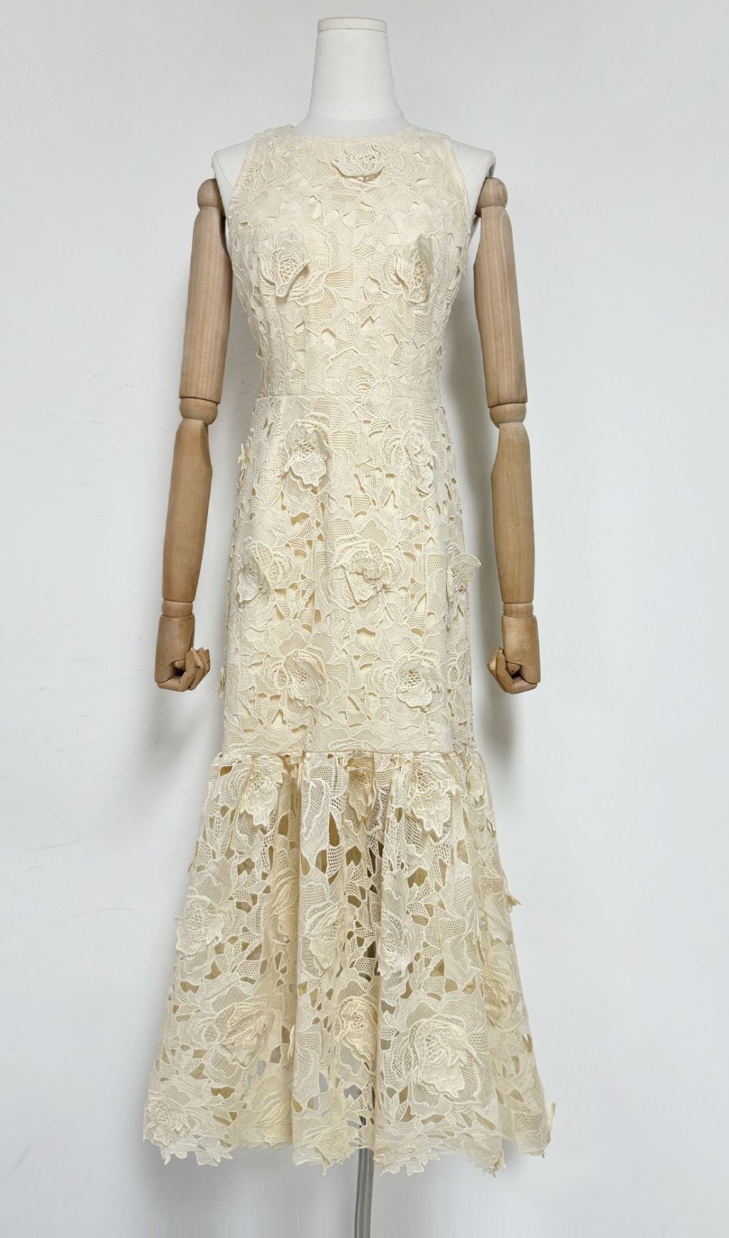 TRENDING EMBROIDERED SLEEVELESS MAXI DRESS - OWNCI TRENDING EMBROIDERED SLEEVELESS MAXI DRESS - OWNCI