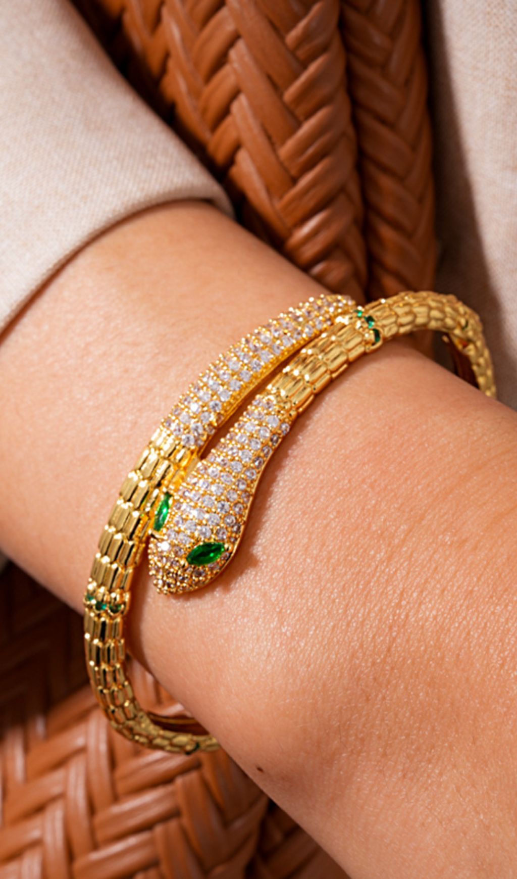 3af4603eafdf63af7d5d6b94065bedef.jpg Fashionslee Women Jonila Snake-Shaped Bracelet