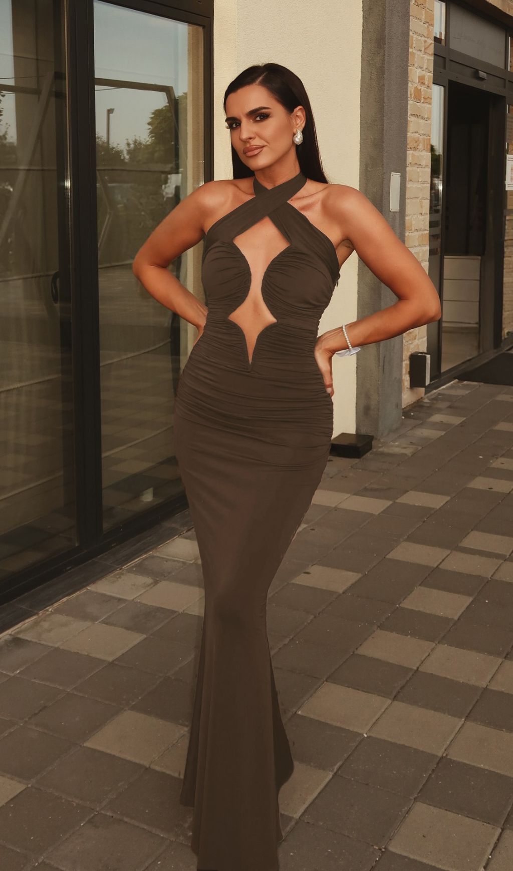 3b84295e9bf370b01ab32539d77e95bb.jpg Fashionslee Women Ikuya Brown Halter Ruched Maxi Dress