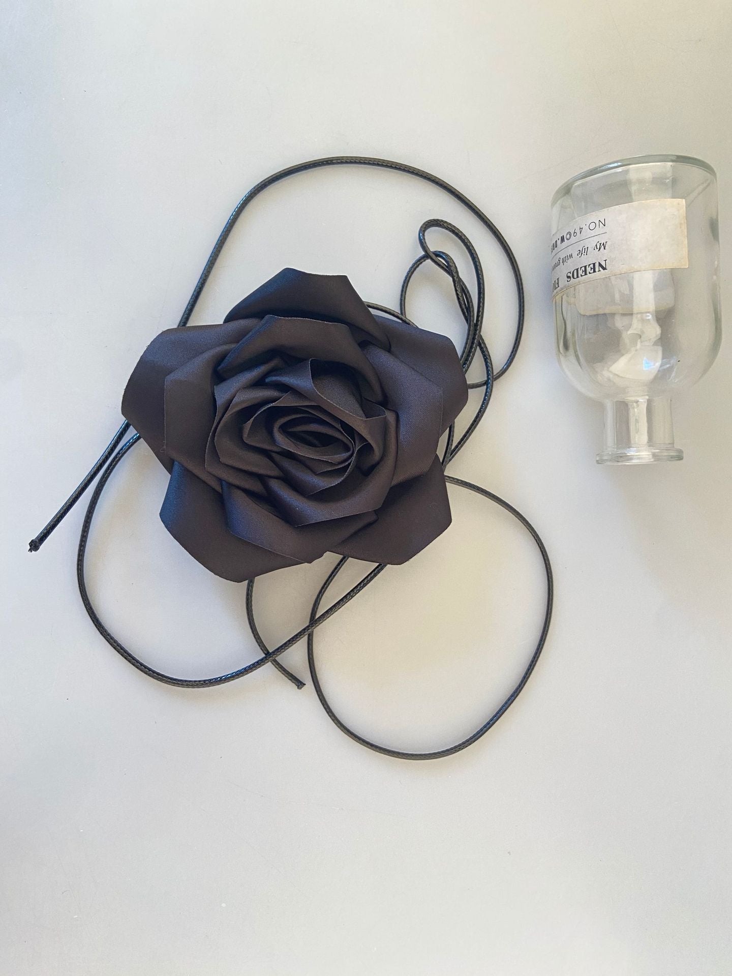 3d132a16610d2af582a65998d1efb42e.jpeg Fashionslee Women Ayano Flower Choker