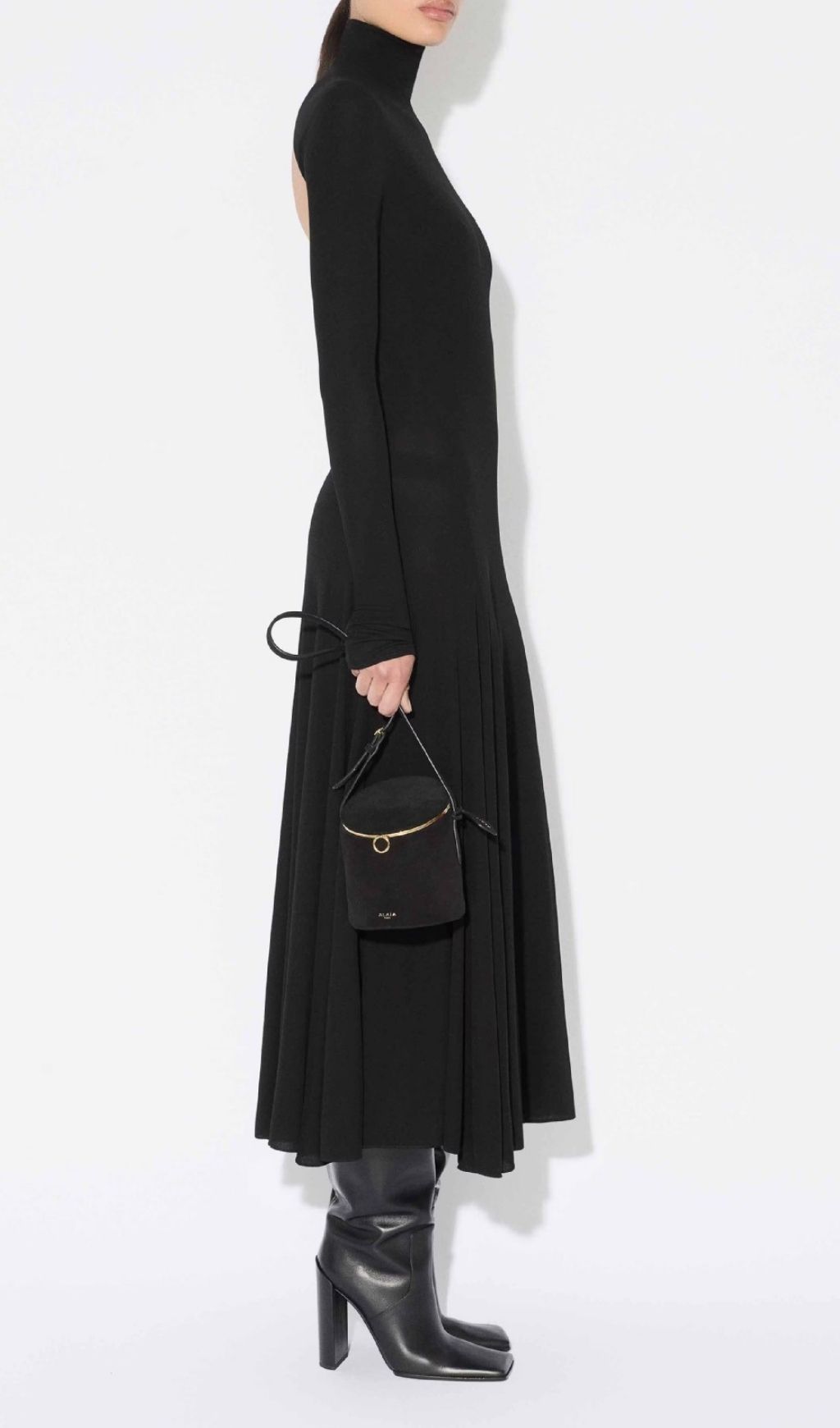 VINTAGE BLACK HEART MIDI DRESS – TRENDING AESTHETIC - OWNCI VINTAGE BLACK HEART MIDI DRESS – TRENDING AESTHETIC - OWNCI