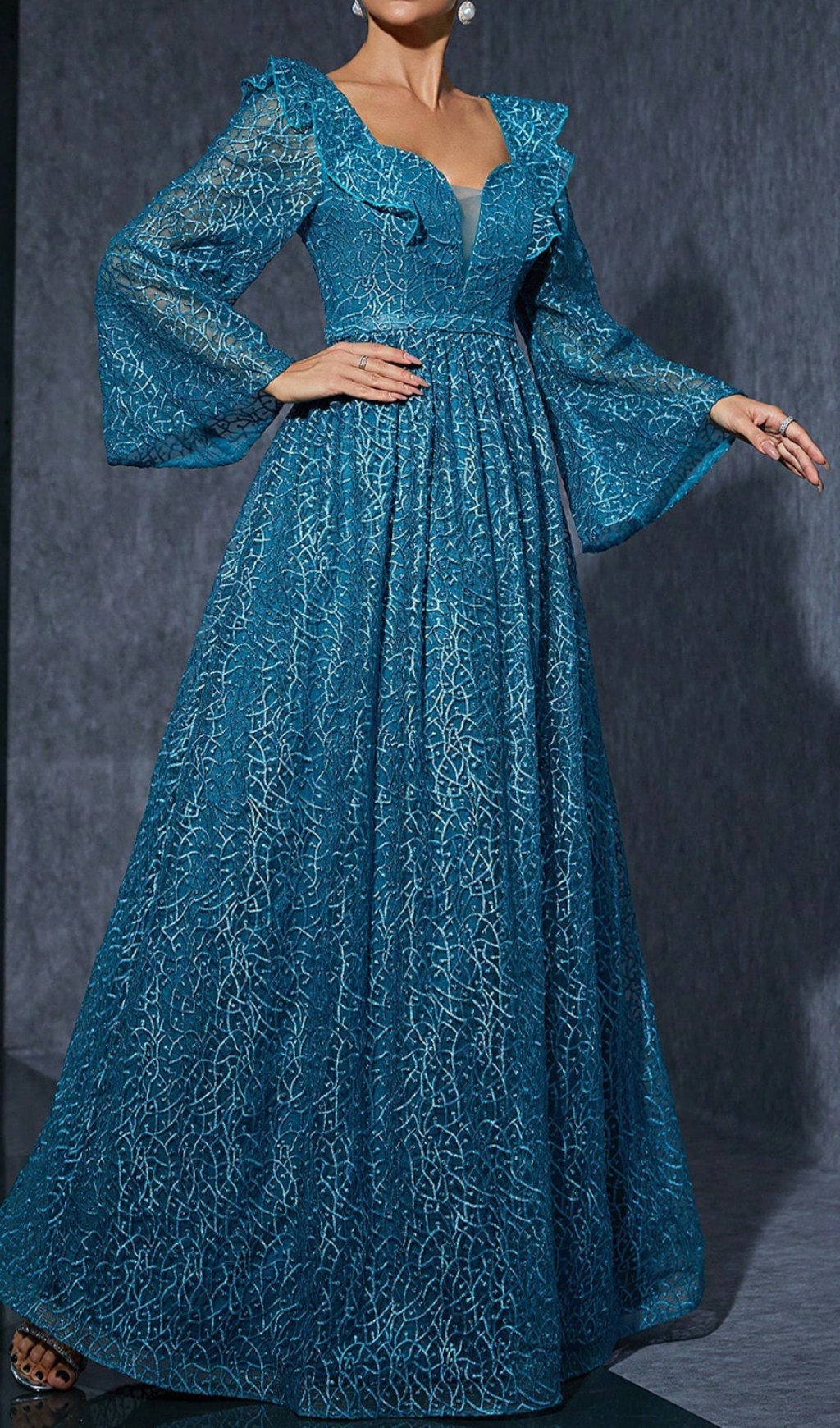 3d6178ce42b0c4000bbd4d702c9d6bdd.jpg Fashionslee Women Divya Blue V-Neck Long Sleeve Maxi Dress