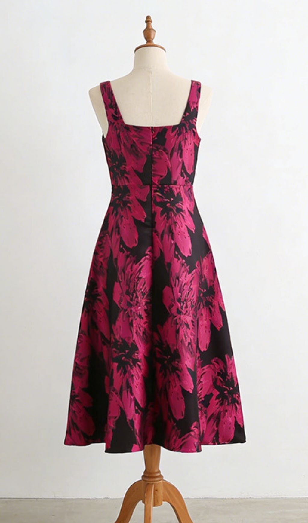 3f81053f87ed95b73926cec1e4190f33.jpg Fashionslee Women Kaniesa Strappy Flower Midi Dress
