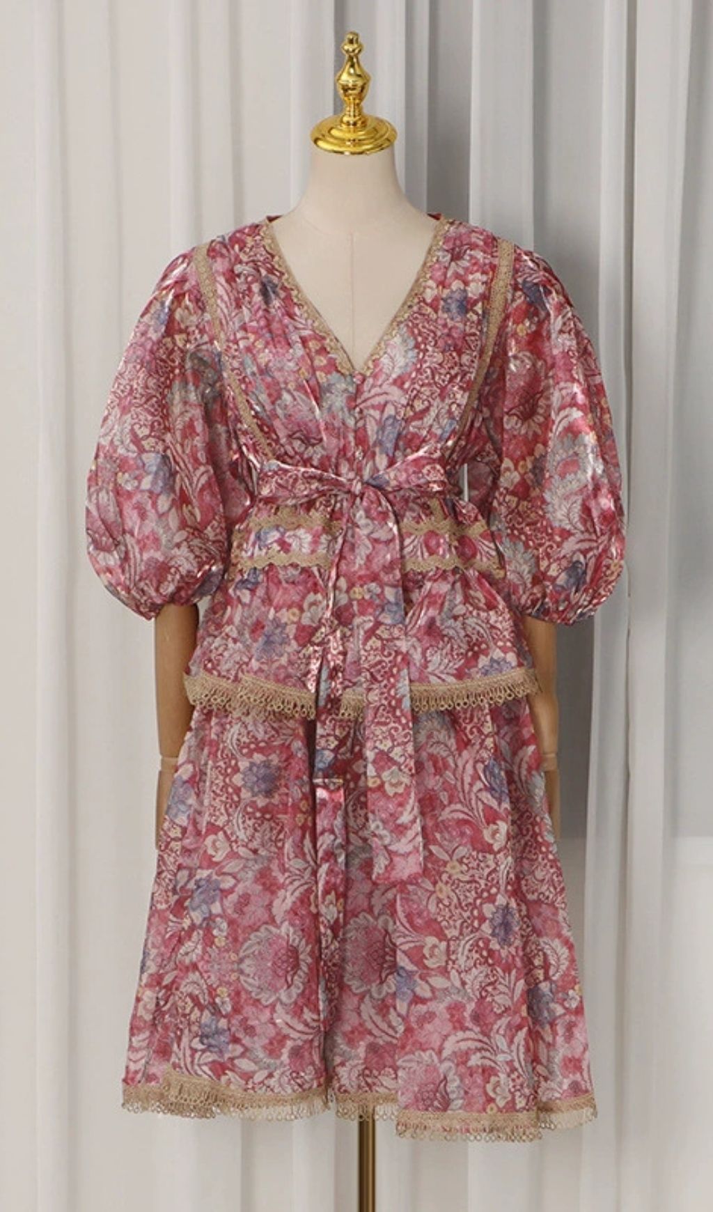 Fashionslee Women Kirra Red V-Neck Printed Puff Sleeve Midi Dress