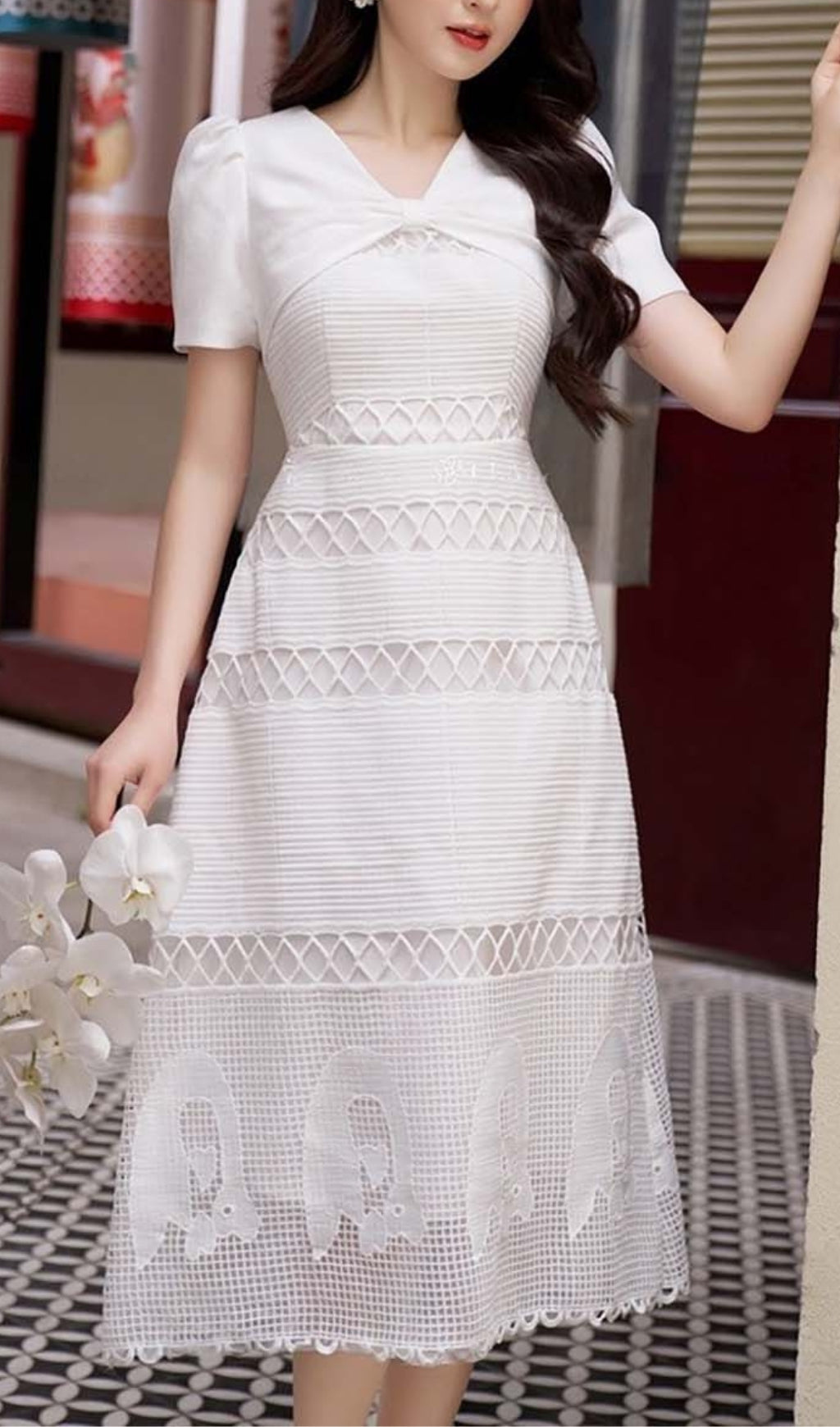 Fashionslee Women Lace Embroidery Midi Dress In White