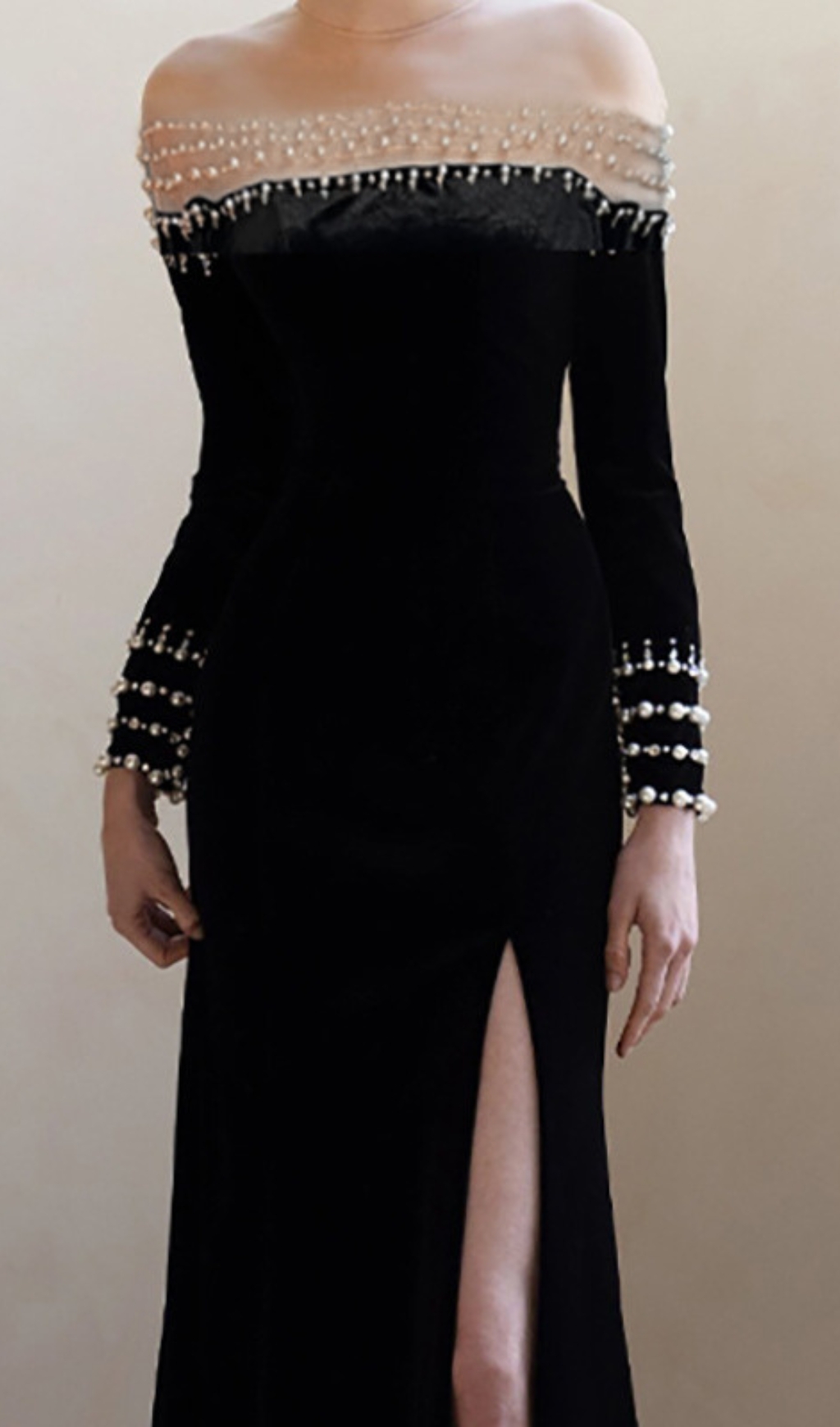 42fba7e695c817f511a01725a86b7beb.jpg Fashionslee Women Breena Black Pearl Long Sleeve Velvet Maxi Dress