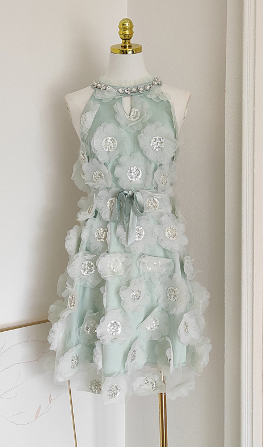 44730d0698865a76d66ff2c80fa451a3.jpg Fashionslee Women Elke Flower Sequin Mini Dress