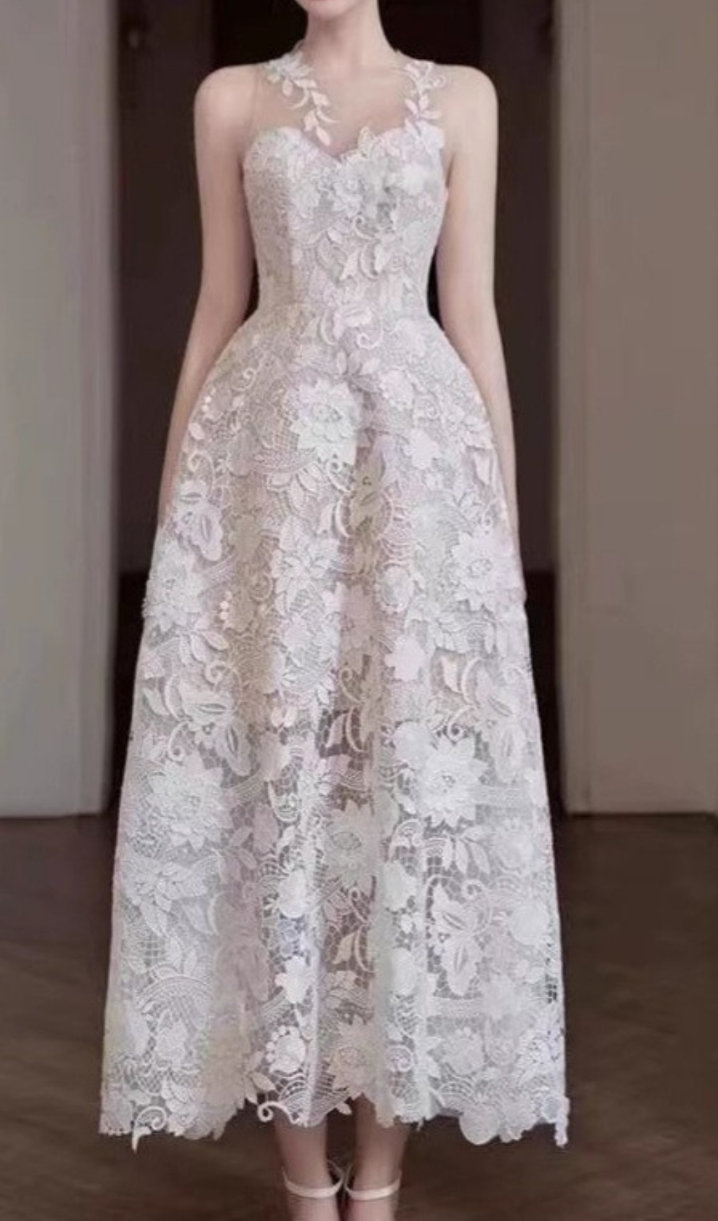 Fashionslee Women Chanson White Flower Embroidery Midi Dress