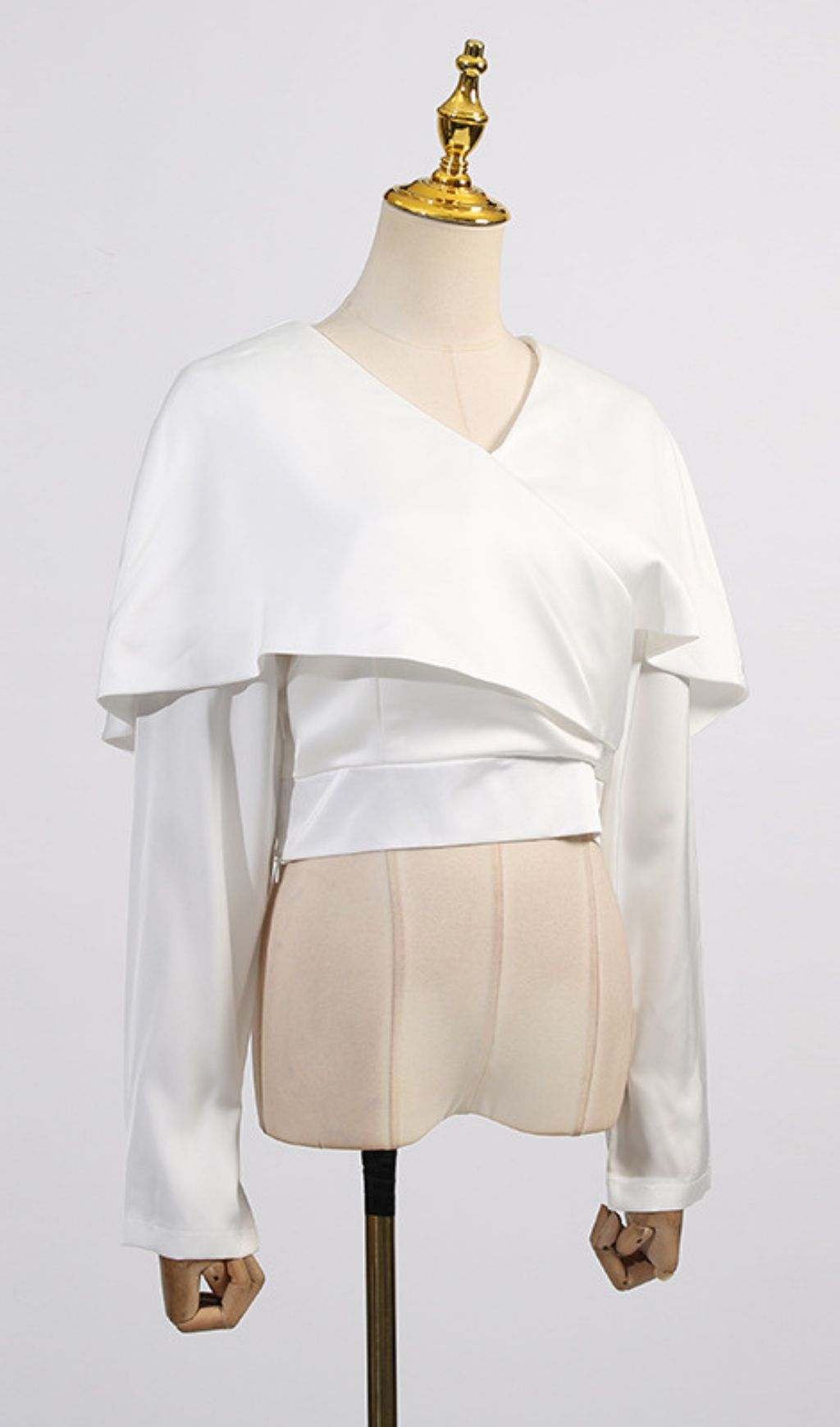 VINTAGE WHITE CROP TOP MUST-HAVE - OWNCI VINTAGE WHITE CROP TOP MUST-HAVE - OWNCI