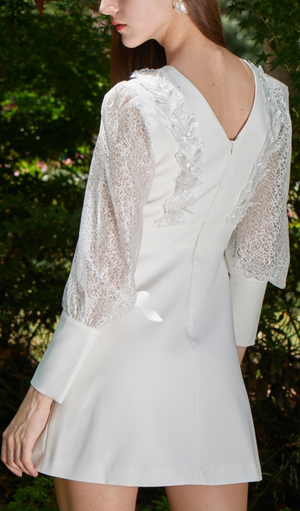 Fashionslee Women White Lace V-Neck Long-Sleeved Mini Dress