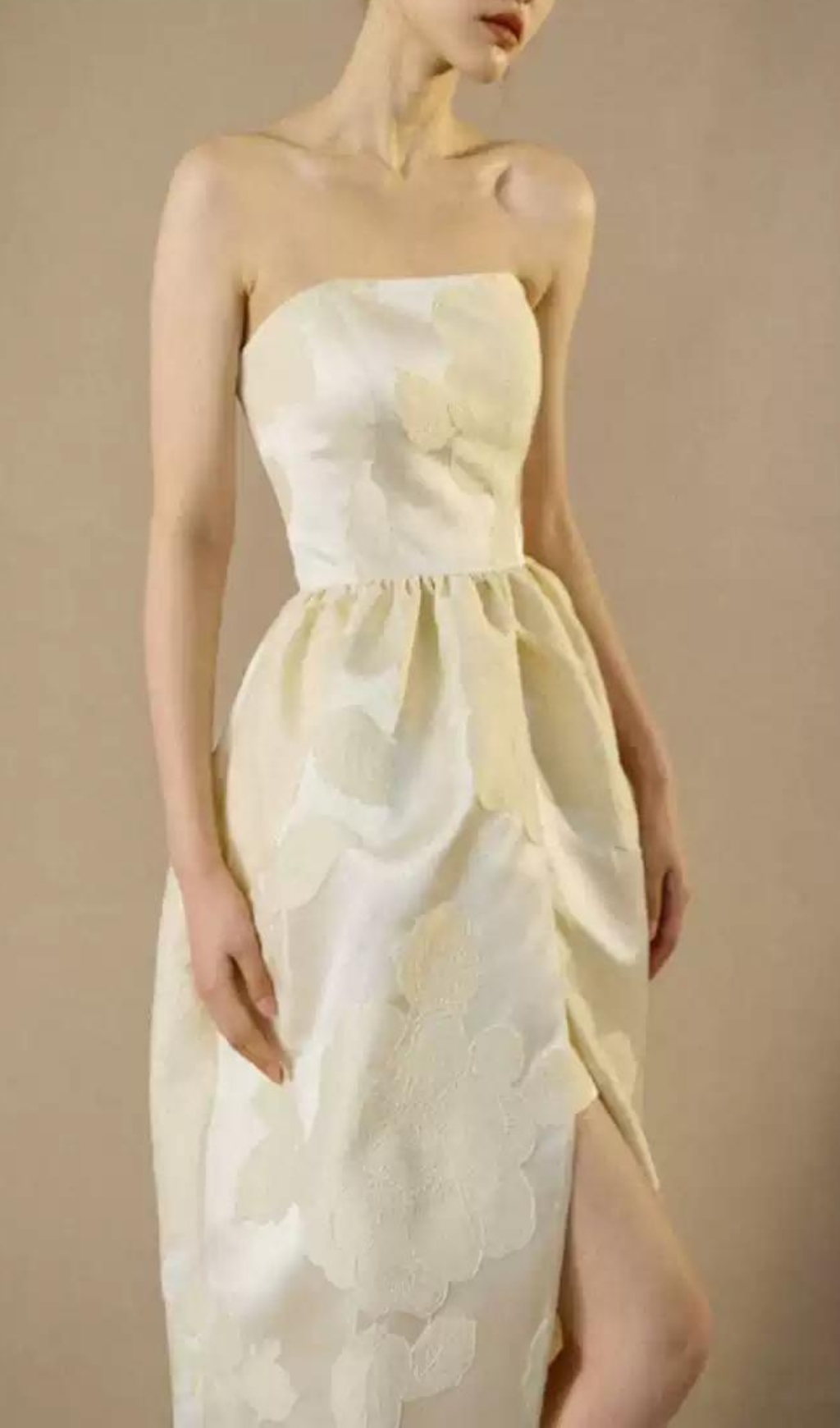 Fashionslee Women Brygida Ivory Strapless Flower Maxi Dress