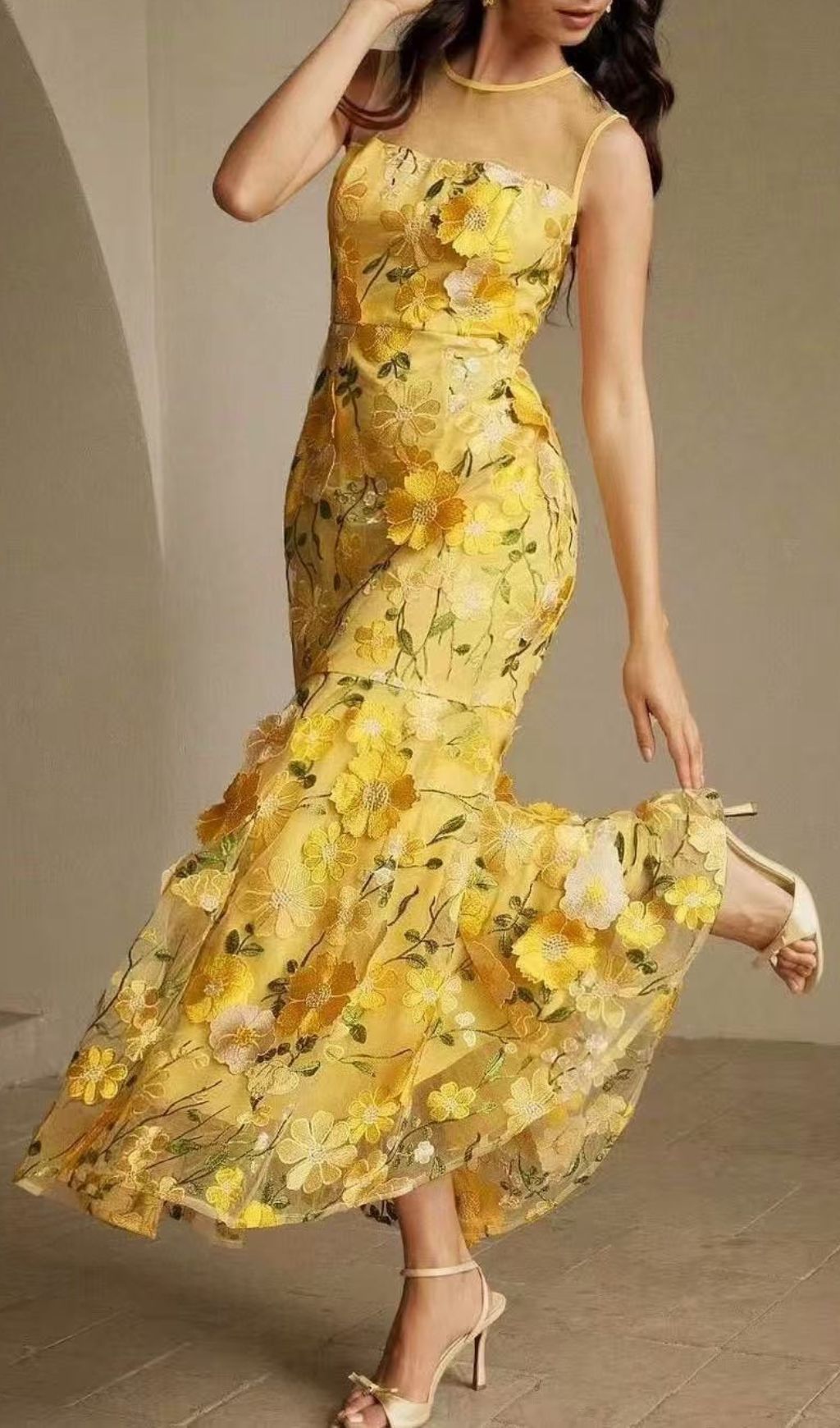 Fashionslee Women Hiraku Sleeveless Flower Embroidery Maxi Dress