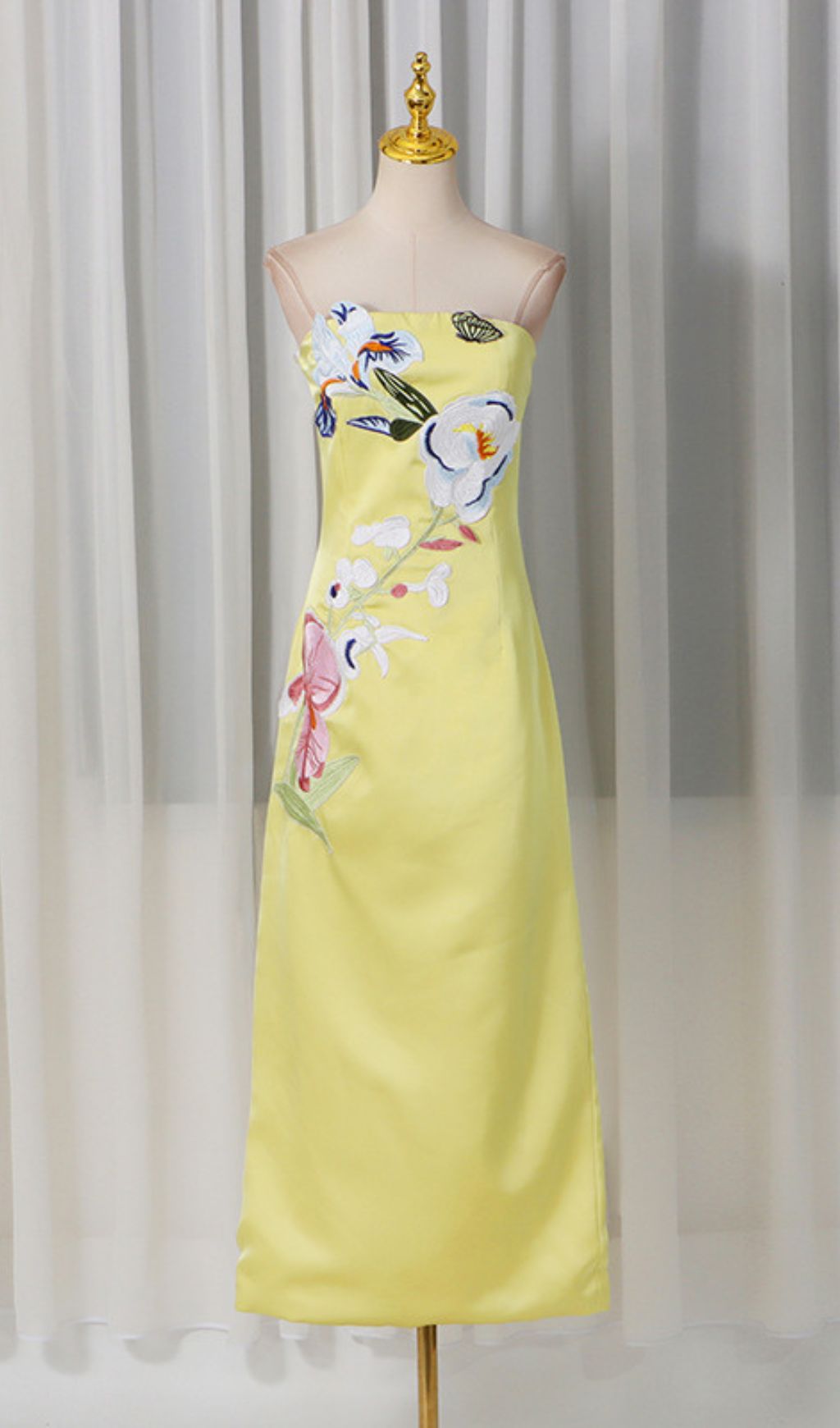4af4f4378595fc32f9e6baaa4b43cada.jpg Fashionslee Women Jeneth Yellow Strapless Flower Maxi Dress