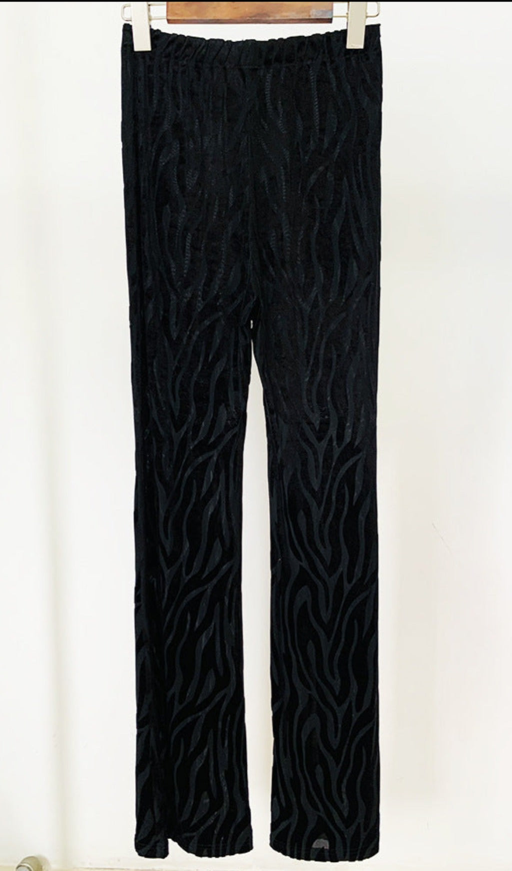 4b0b82d657b1098ed7d26409953f7800.jpeg Fashionslee Women Zebra Print Sheer Carved Velvet Jumpsuit Set