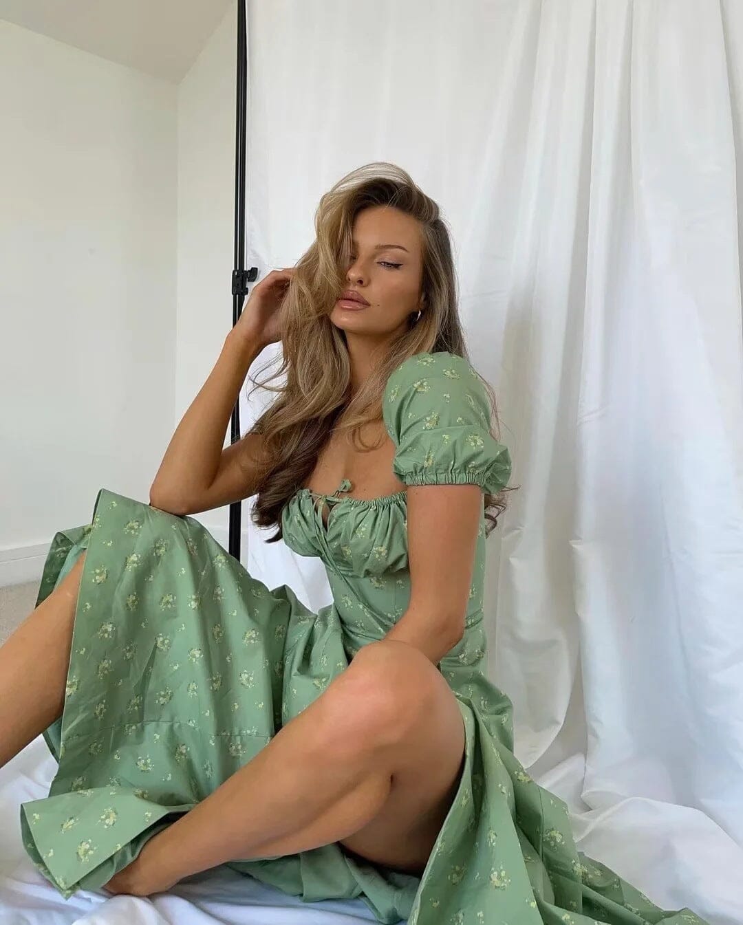 4ba6415d3769bc7f2f905e5ea530ce5c.jpeg Fashionslee Women Vintage Floral Puff Sleeve Midi Dress In Green