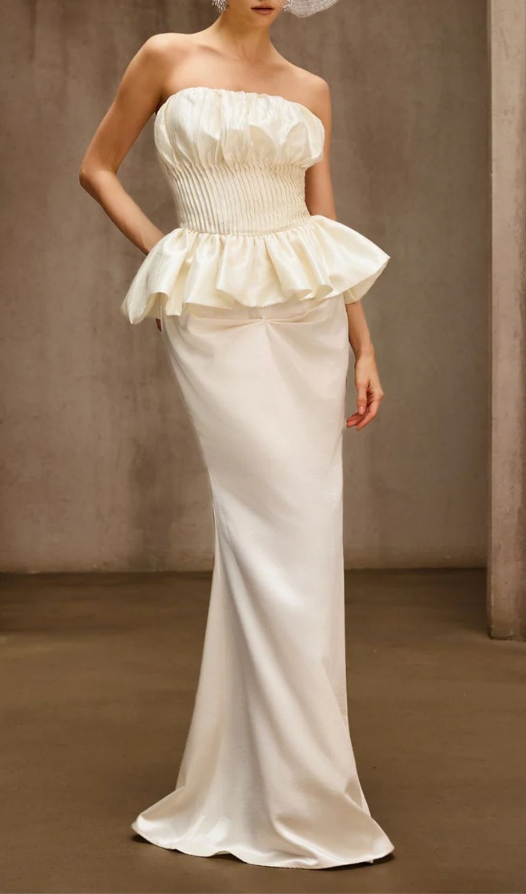 VIVID STRAPLESS PLEATED MAXI DRESS – TRENDING SUMMER AESTHETIC - OWNCI