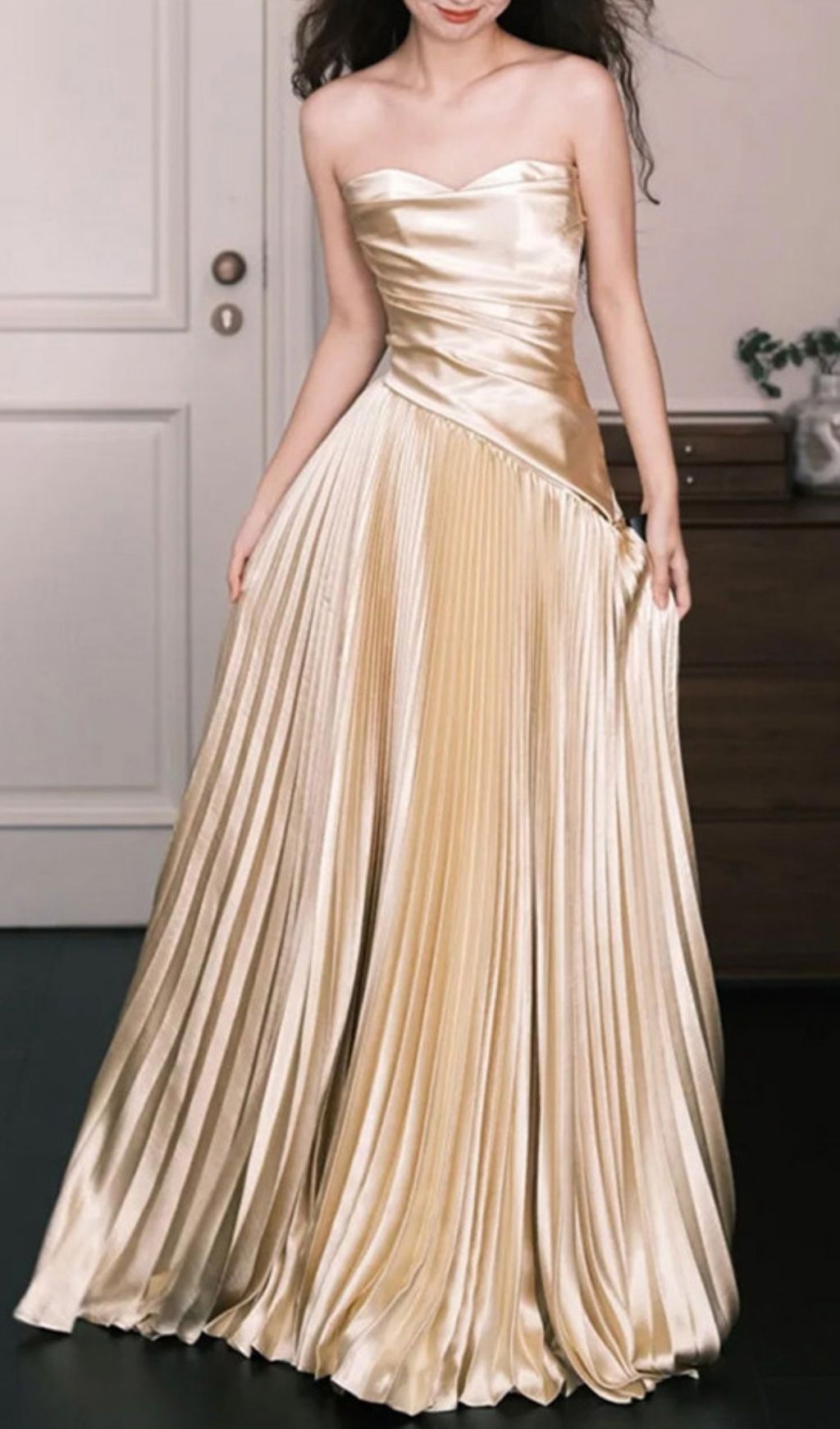 GOLD STRAPLESS PLEATED MAXI DRESS – VIRAL WEDDING GUEST AESTHETIC - OWNCI GOLD STRAPLESS PLEATED MAXI DRESS – VIRAL WEDDING GUEST AESTHETIC - OWNCI