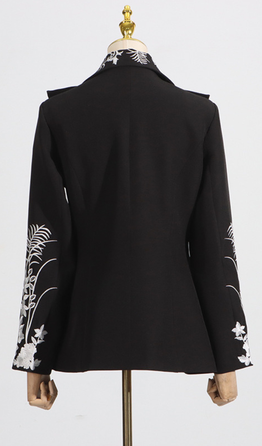 Fashionslee Women Evanthe Black Flower Embroidery Blazer