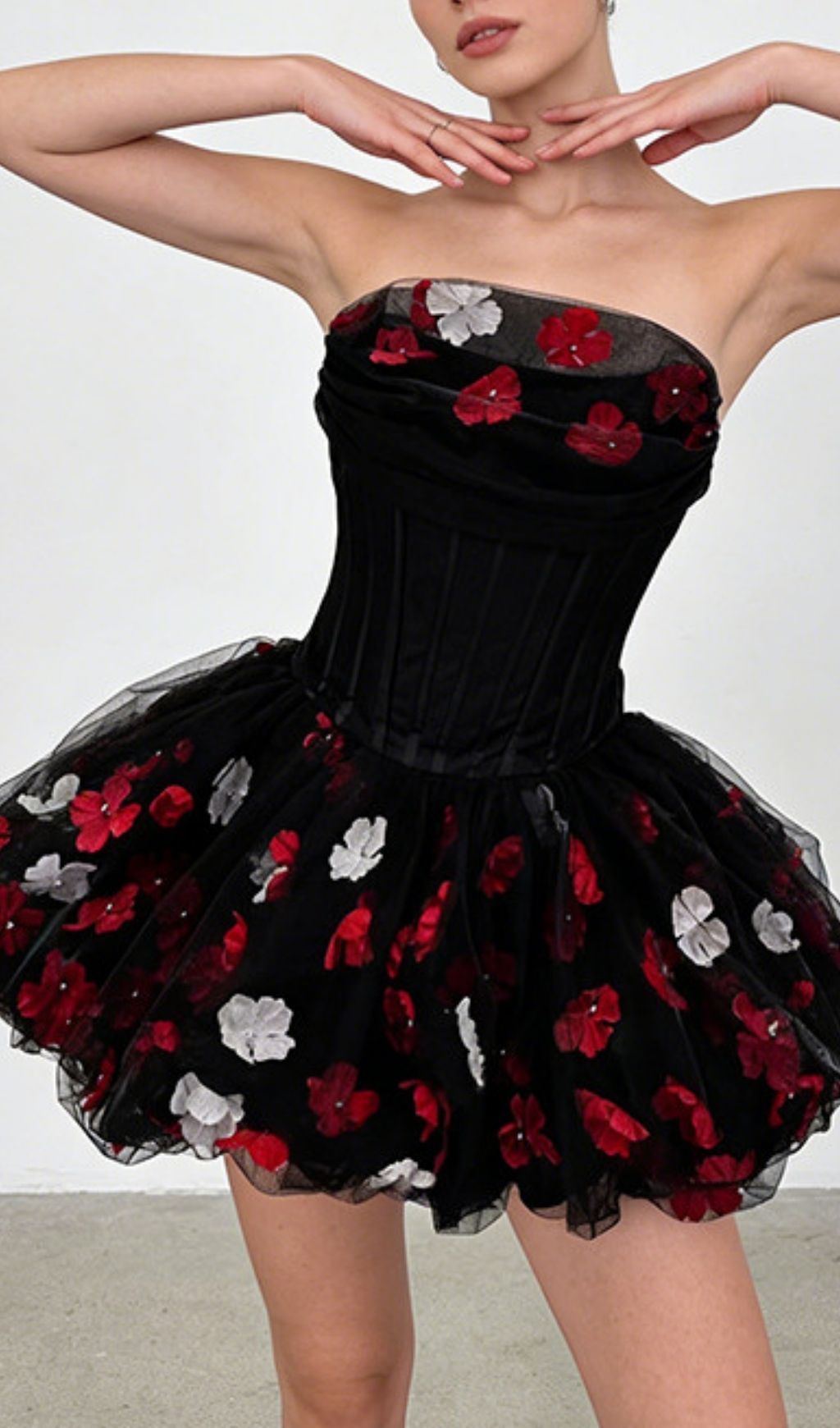 STRAPLESS CORSET FLOWER MINI DRESS – VIRAL AESTHETIC - OWNCI STRAPLESS CORSET FLOWER MINI DRESS – VIRAL AESTHETIC - OWNCI