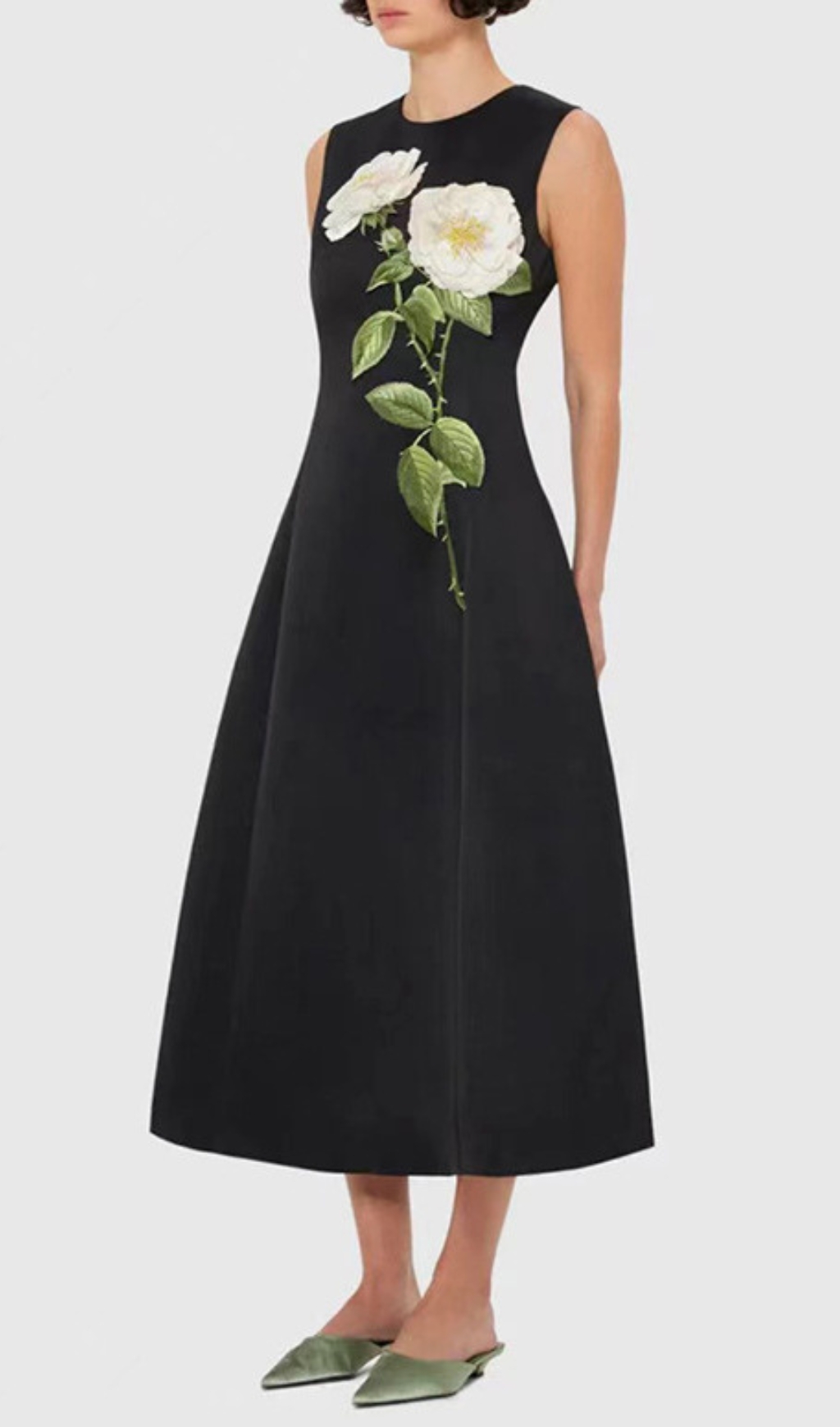 52b988fe126f01bf9e608d33b8d06629.jpg Fashionslee Women Gigi Flower Embroidery Midi Dress