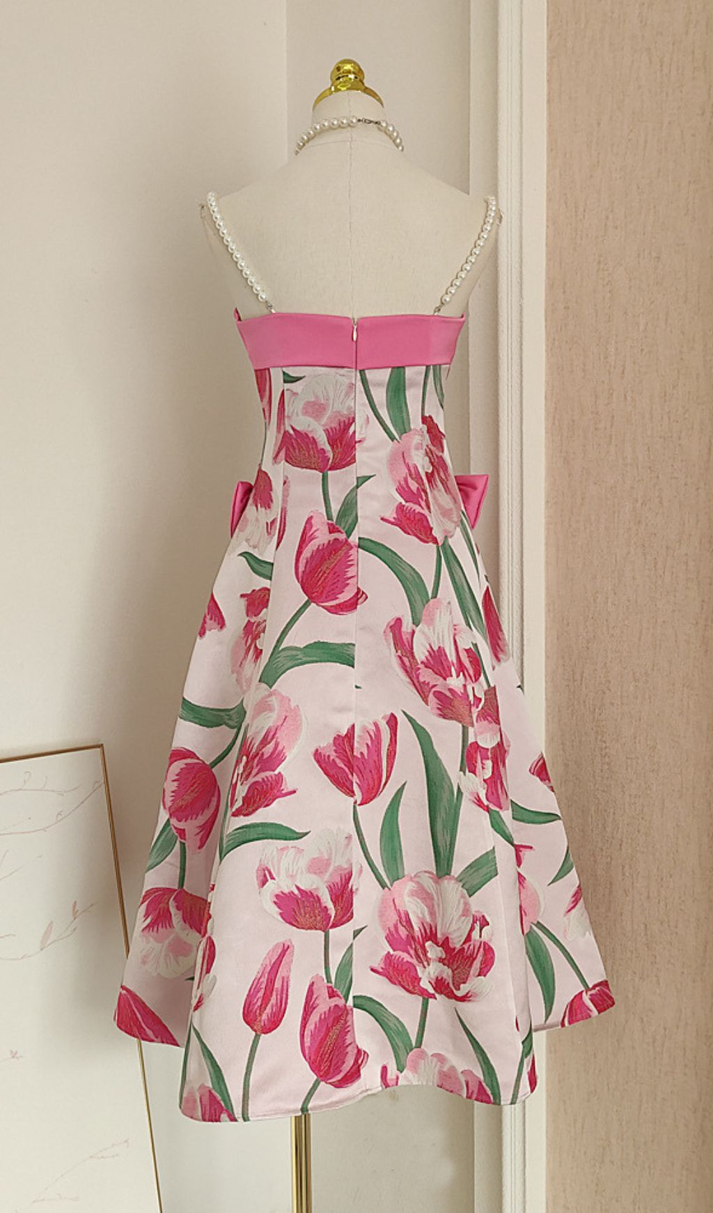 5423336d01d01492db39976496a79e11.jpg Fashionslee Women Faylinn Pink Flower Pearl Midi Dress