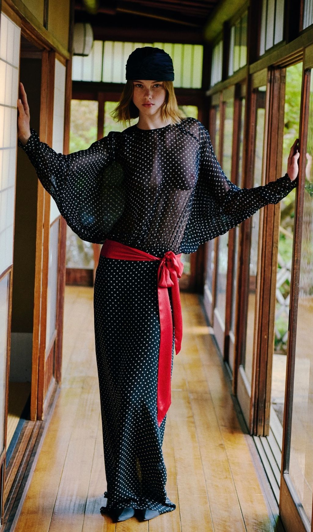 VIRAL BLACK DOT MAXI DRESS – TRENDING AESTHETIC - OWNCI VIRAL BLACK DOT MAXI DRESS – TRENDING AESTHETIC - OWNCI