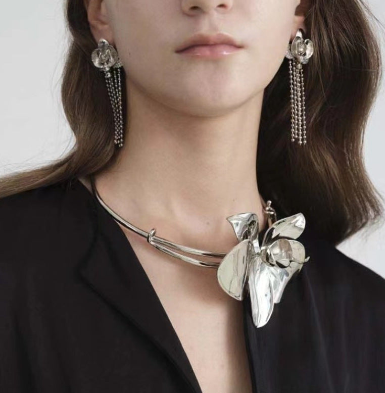 Fashionslee Women Three-Dimensional Orchid Choker