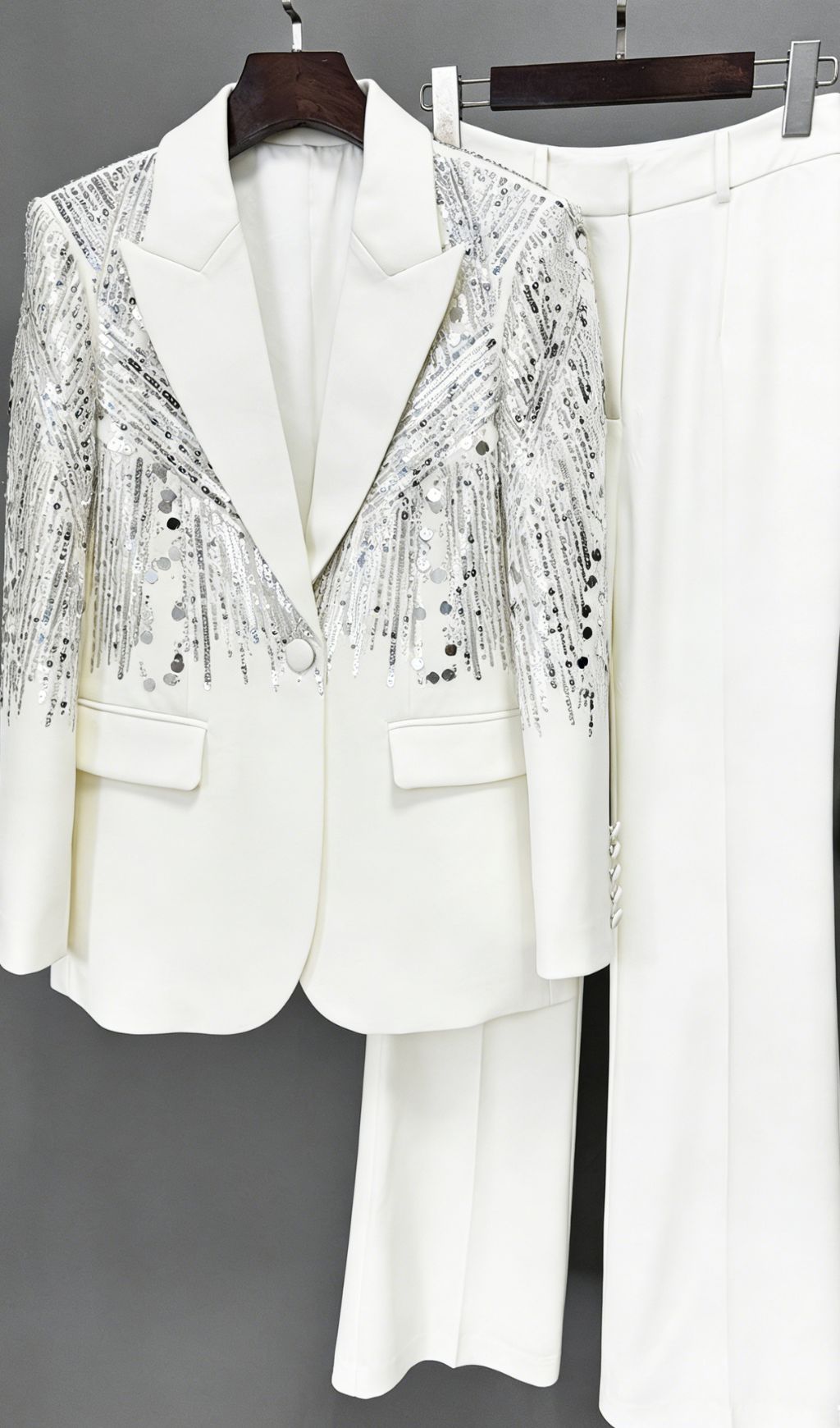 55f3c6ecf6c096bf3e6e7de21b9e03b3.jpg Fashionslee Women Anush White Sequin Blazer
