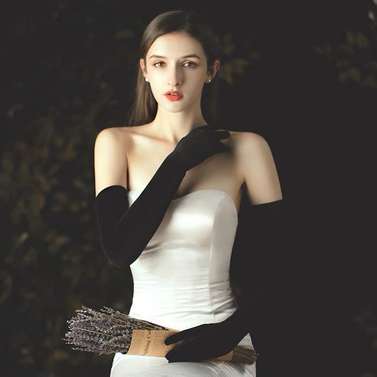 Fashionslee Women Black Velvet Gloves