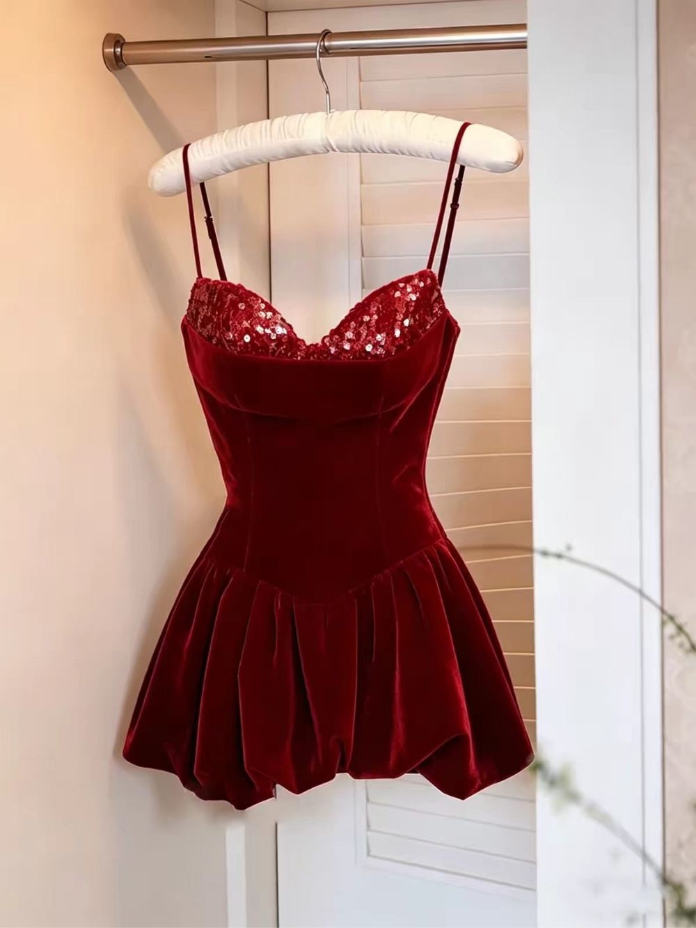 TRENDING JELISSA SEQUIN MINI DRESS - OWNCI