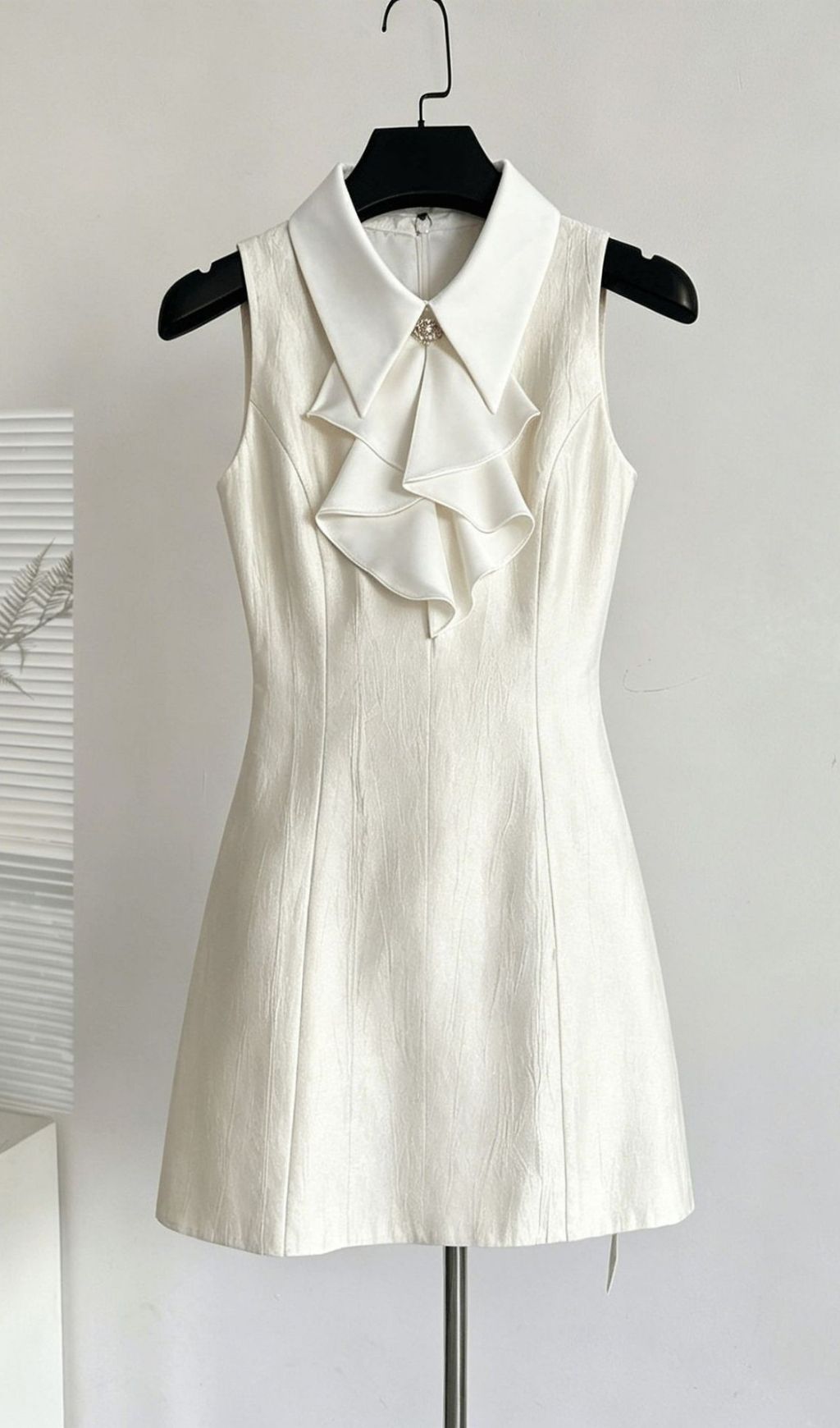 Fashionslee Women Kimberlin White Sleeveless Mini Dress With Collar