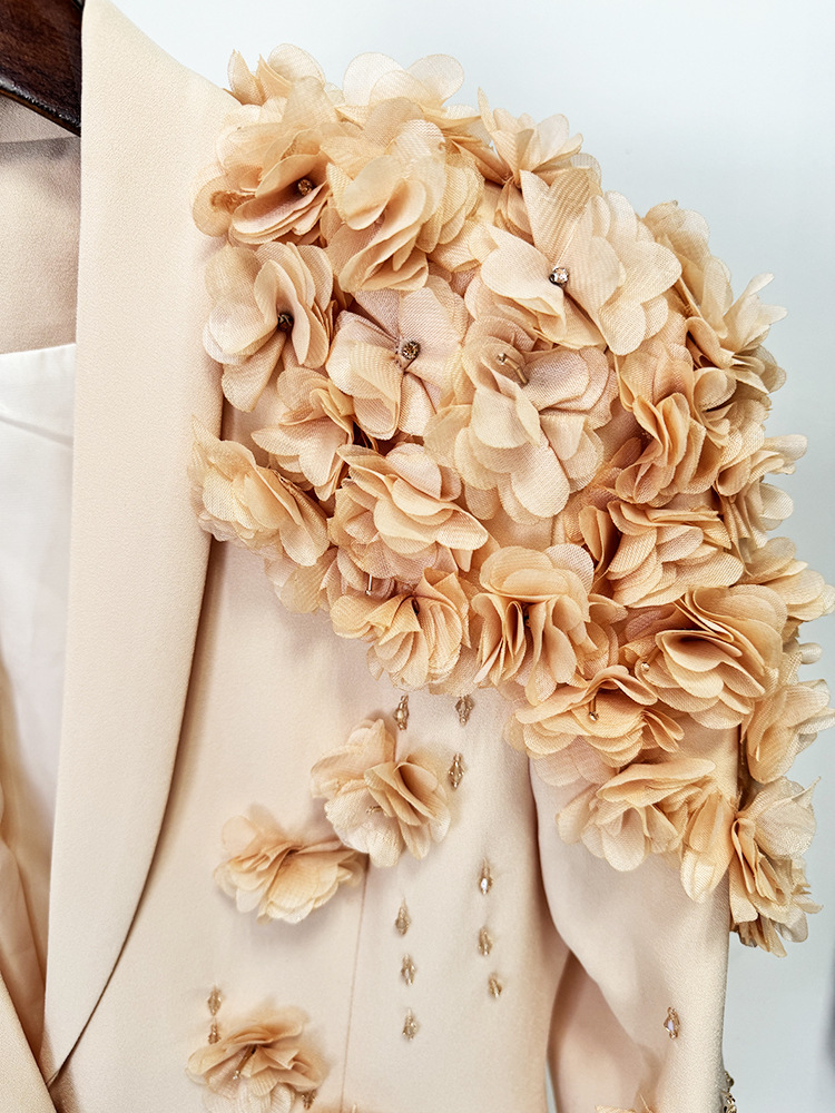 59ed1efd8f7bb179d21339af272291e8.jpg Fashionslee Women Boudewijn Flower Embellished Blazer Dress