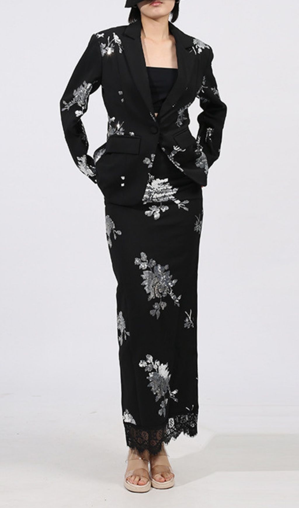 5aaa95f5da9de00486dcde8f650de060.jpg Fashionslee Women Gonca Sequin Flower Embellished Two-Piece Set
