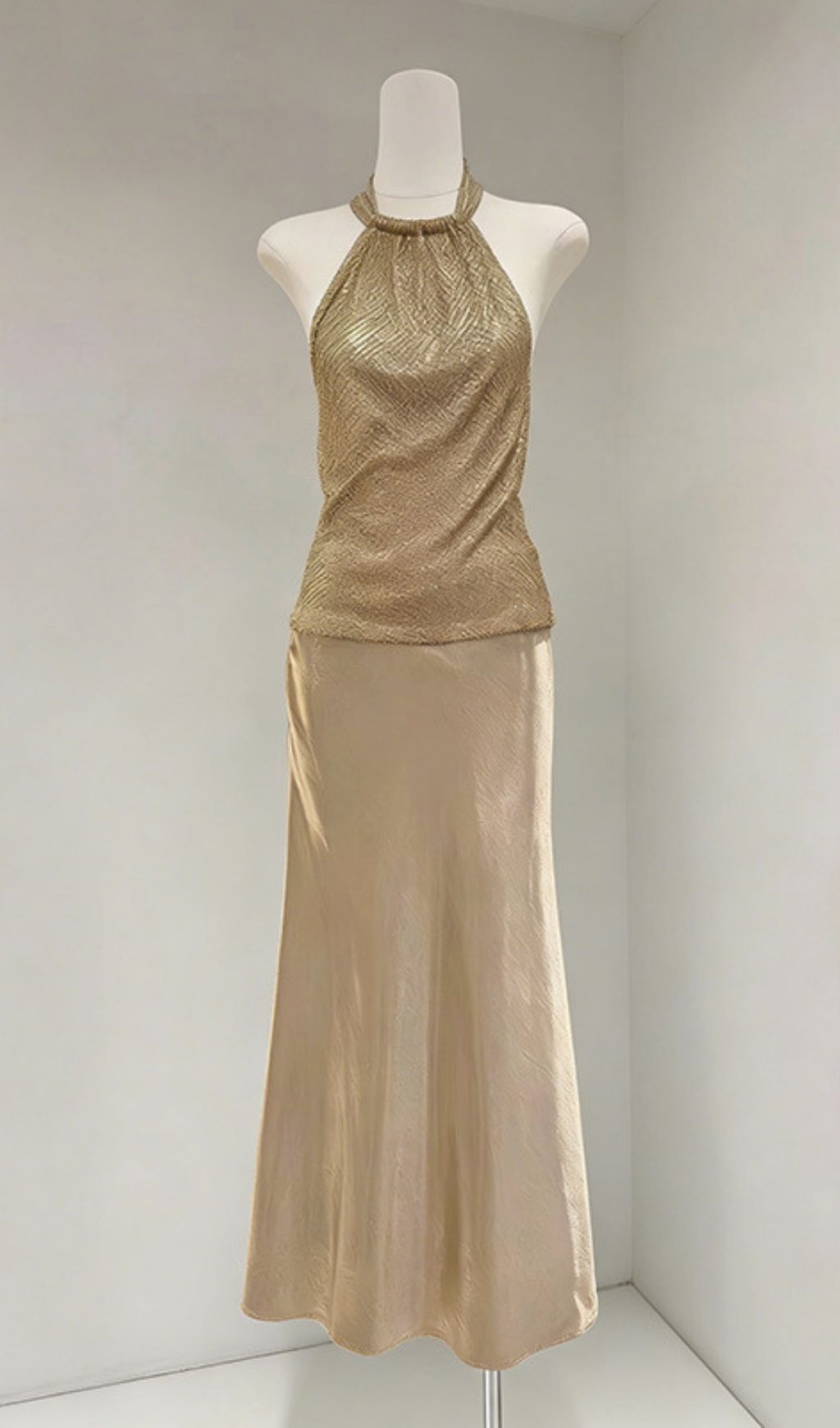GOLD HALTER BACKLESS MIDI DRESS – TRENDING AESTHETIC - OWNCI GOLD HALTER BACKLESS MIDI DRESS – TRENDING AESTHETIC - OWNCI
