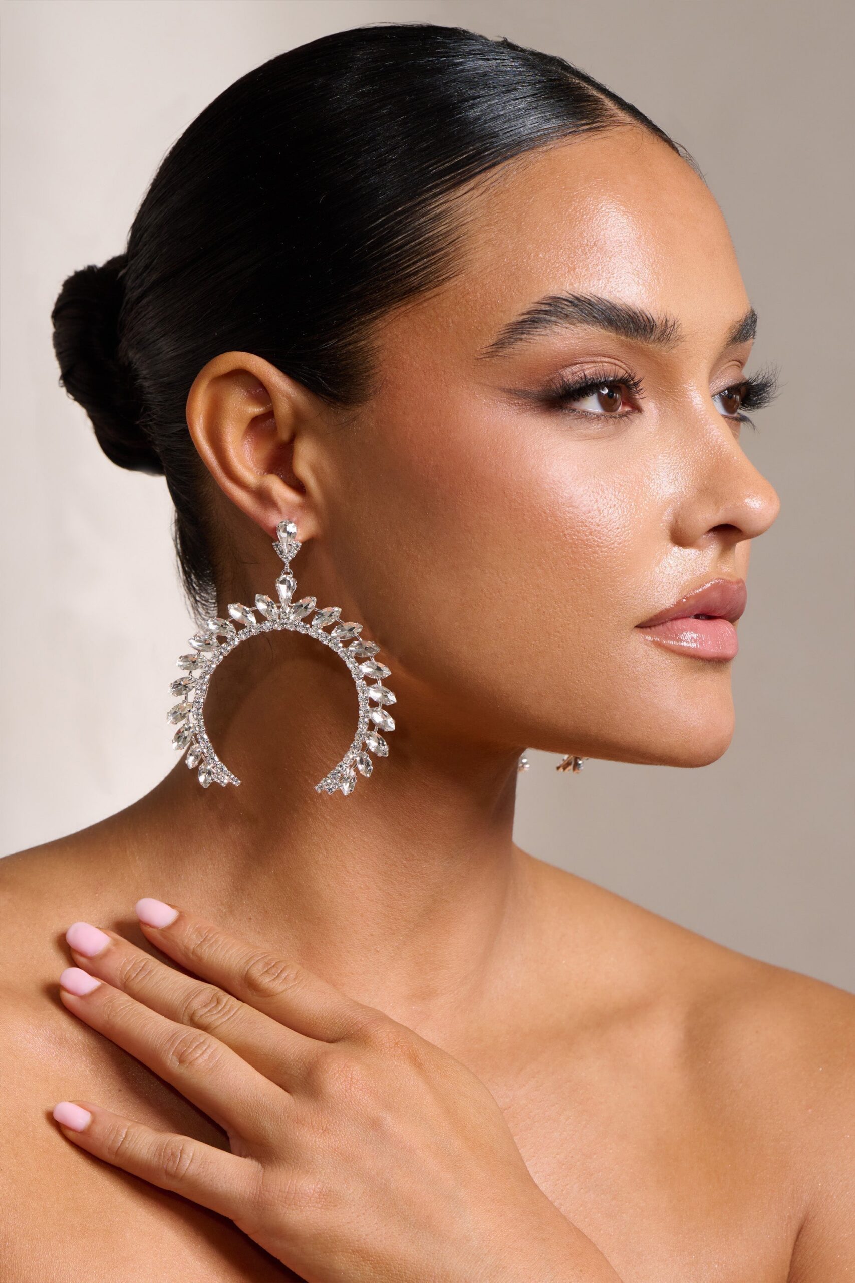 5ba8a0d1acb22d12fce47ee374a8457b.jpeg Fashionslee Women Silver Crystal Arched Shape Drop Earrings