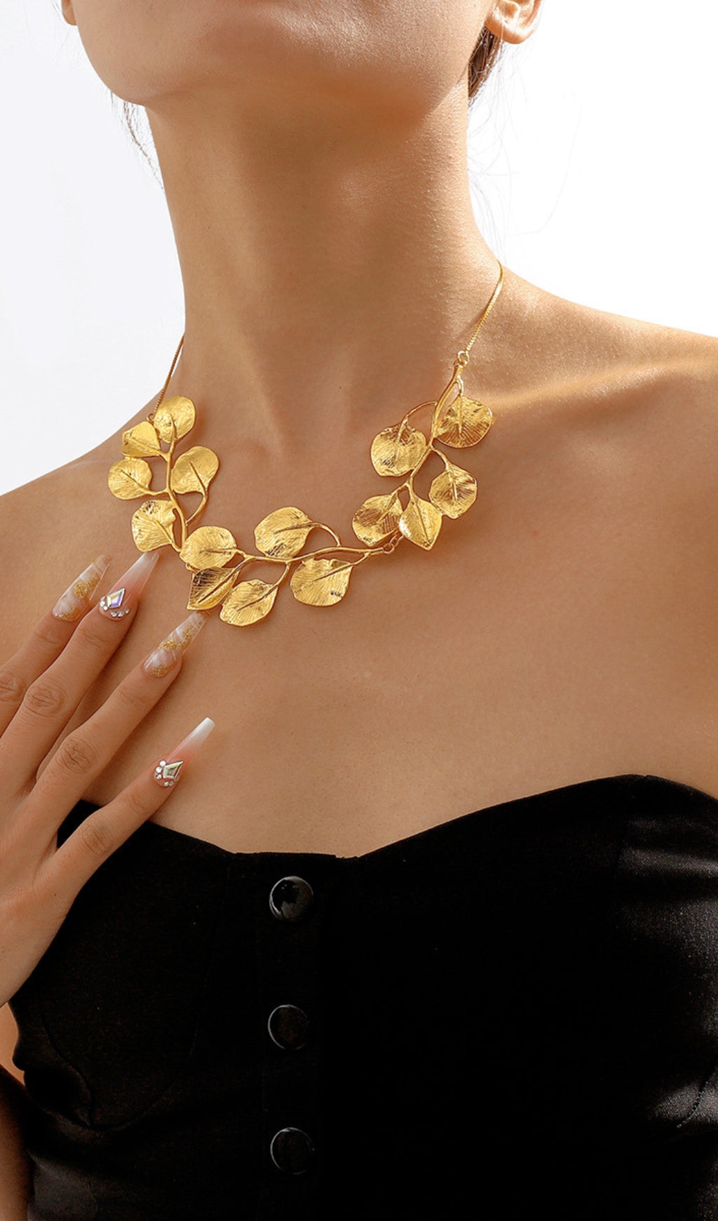 Fashionslee Women Exaggerated Leaf Choker