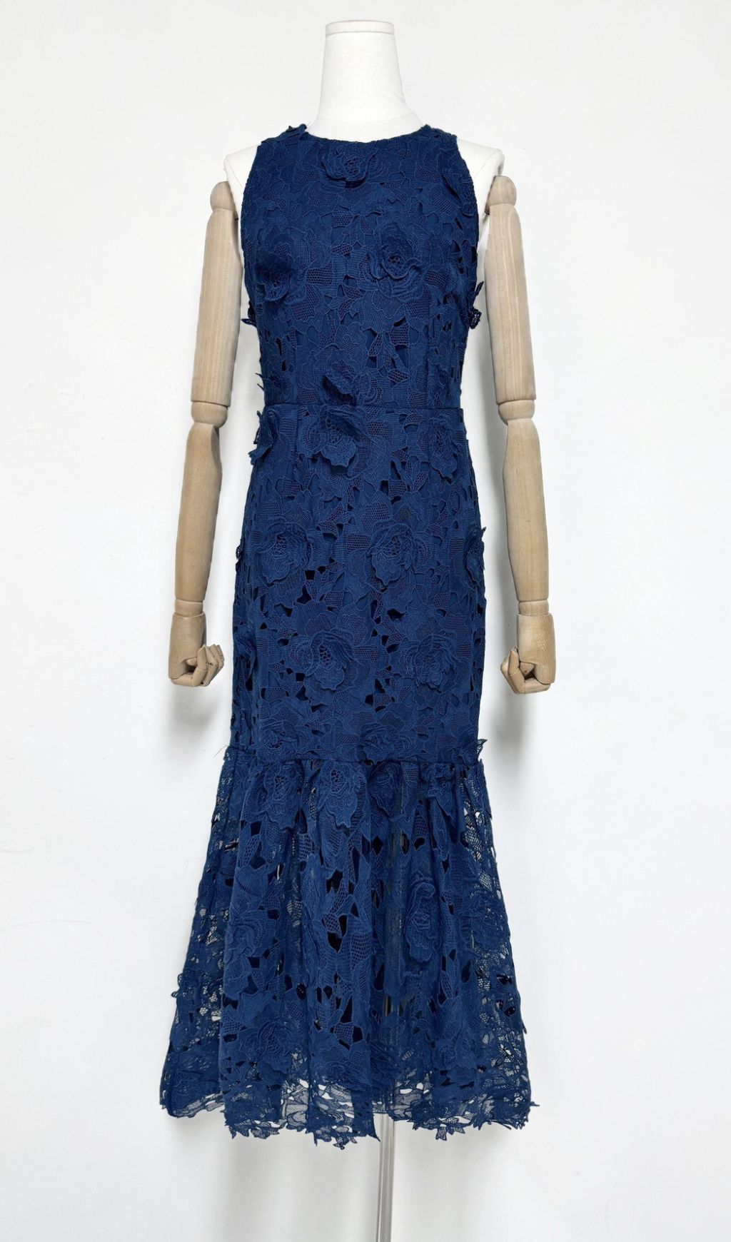 TRENDING EMBROIDERED SLEEVELESS MAXI DRESS - OWNCI TRENDING EMBROIDERED SLEEVELESS MAXI DRESS - OWNCI