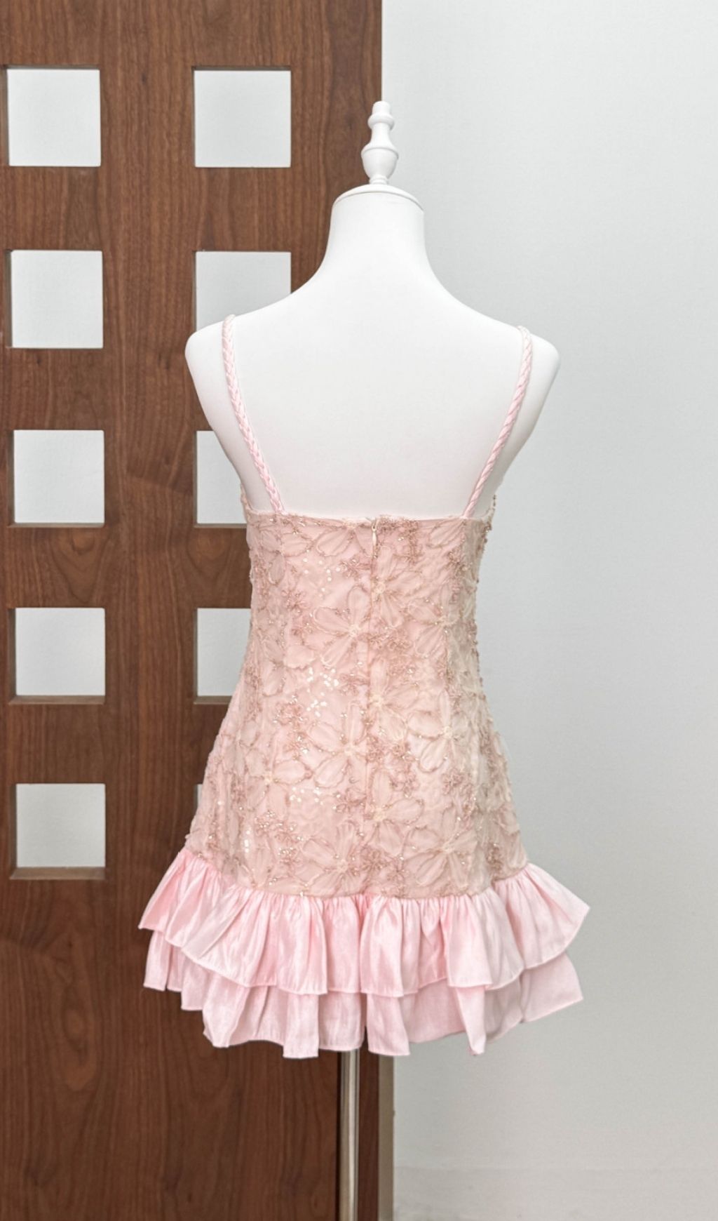 5dcfe471dd561093c5937fde4e7b0560.jpg Fashionslee Women Kåre Pink Flower Sequin Mini Dress