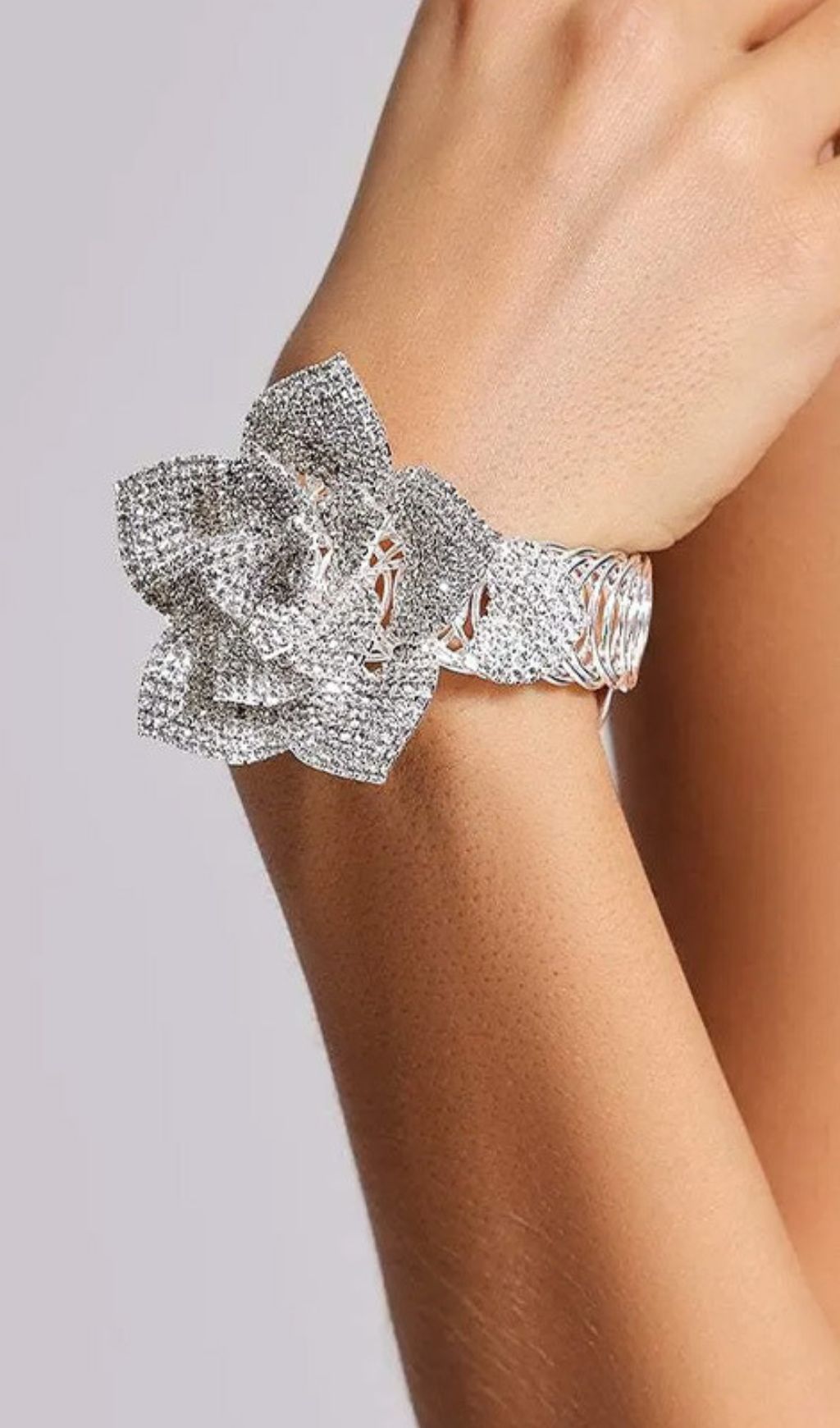 Fashionslee Women Kaira Diamante Flower Bracelet