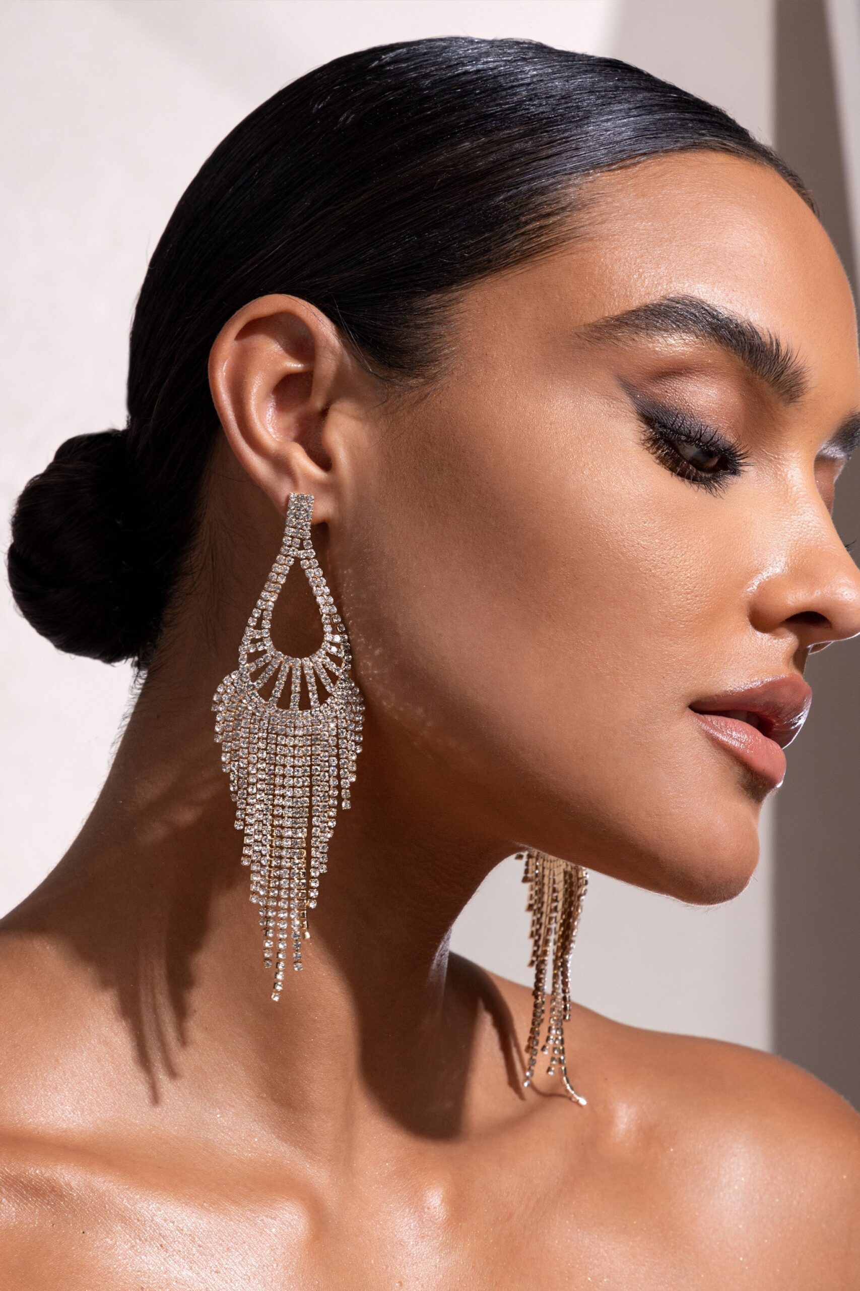 5e60894d26e8b3f4d131a2c0db77f737.jpeg Fashionslee Women Gold Diamante Teardrop Tassel Earrings