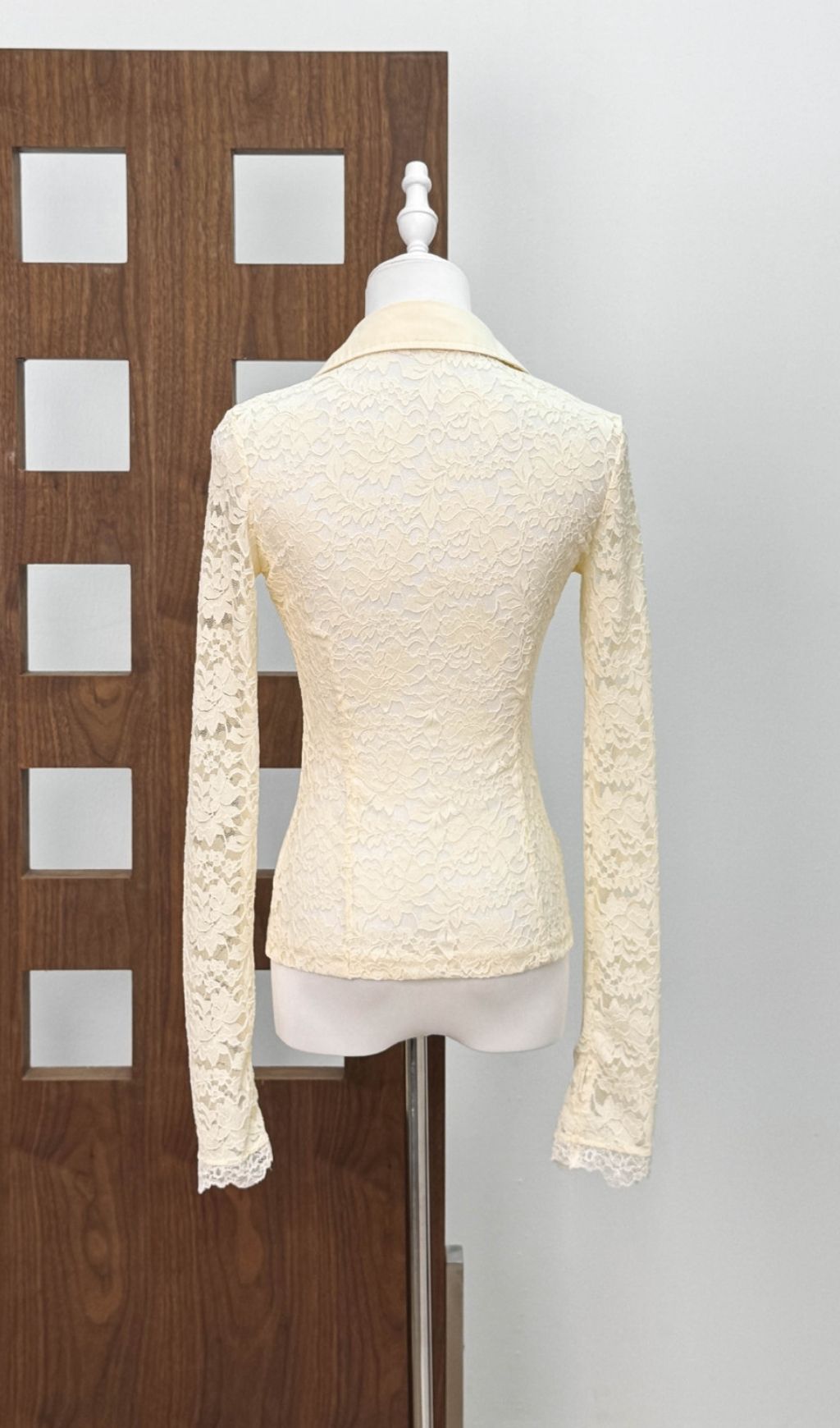 Fashionslee Women Angeni Collar Lace Top