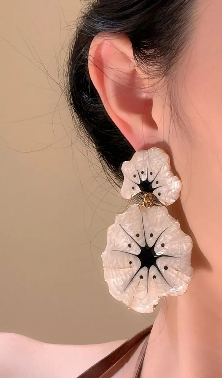 TRENDING DAISY DROP EARRINGS FOR WEDDING GUEST - OWNCI TRENDING DAISY DROP EARRINGS FOR WEDDING GUEST - OWNCI