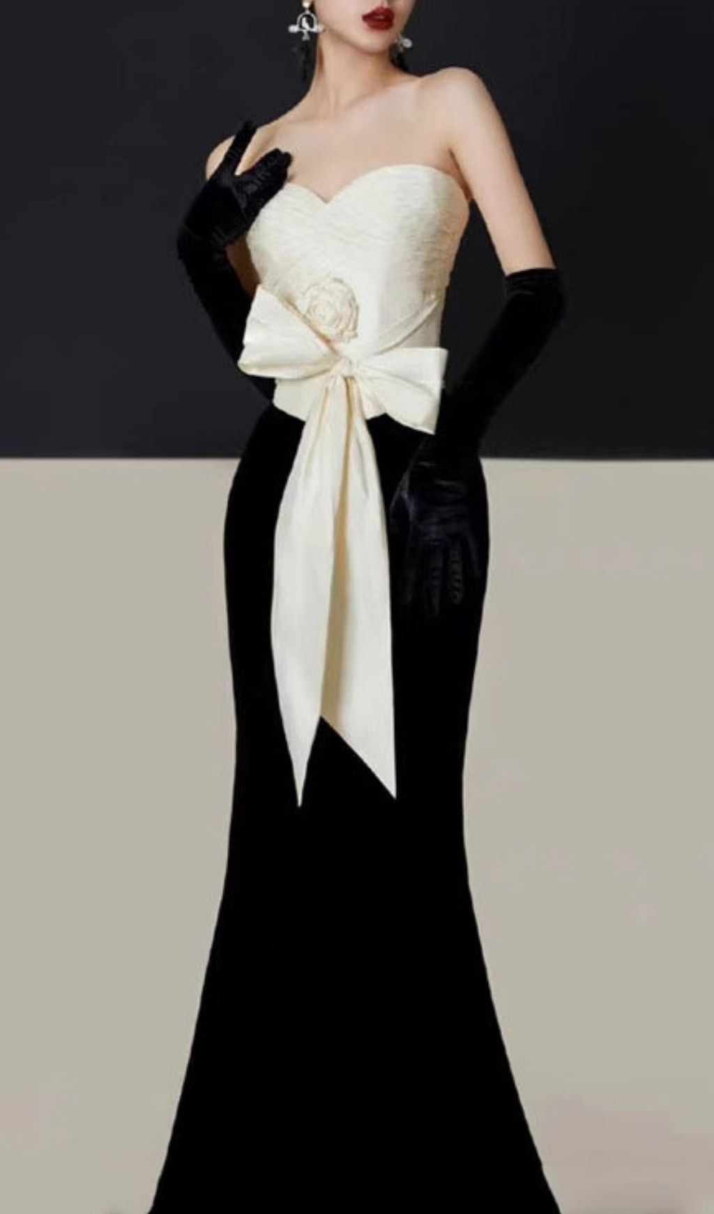 Fashionslee Women Florent Strapless Flower Bow Maxi Dress