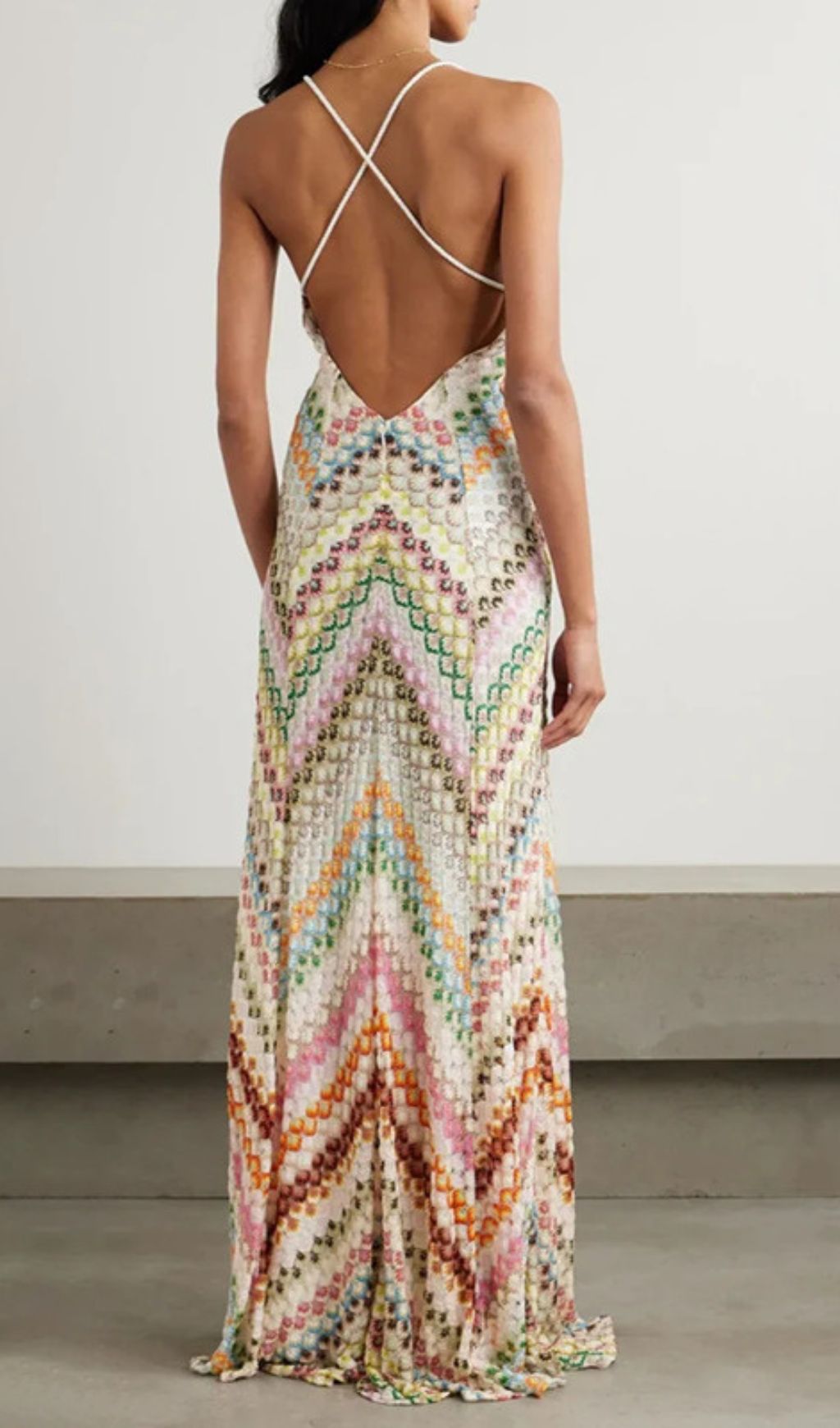 63e2e378af1927d3eaf2d15589cc761c.jpg Fashionslee Women Hadas Printed Backless Maxi Dress