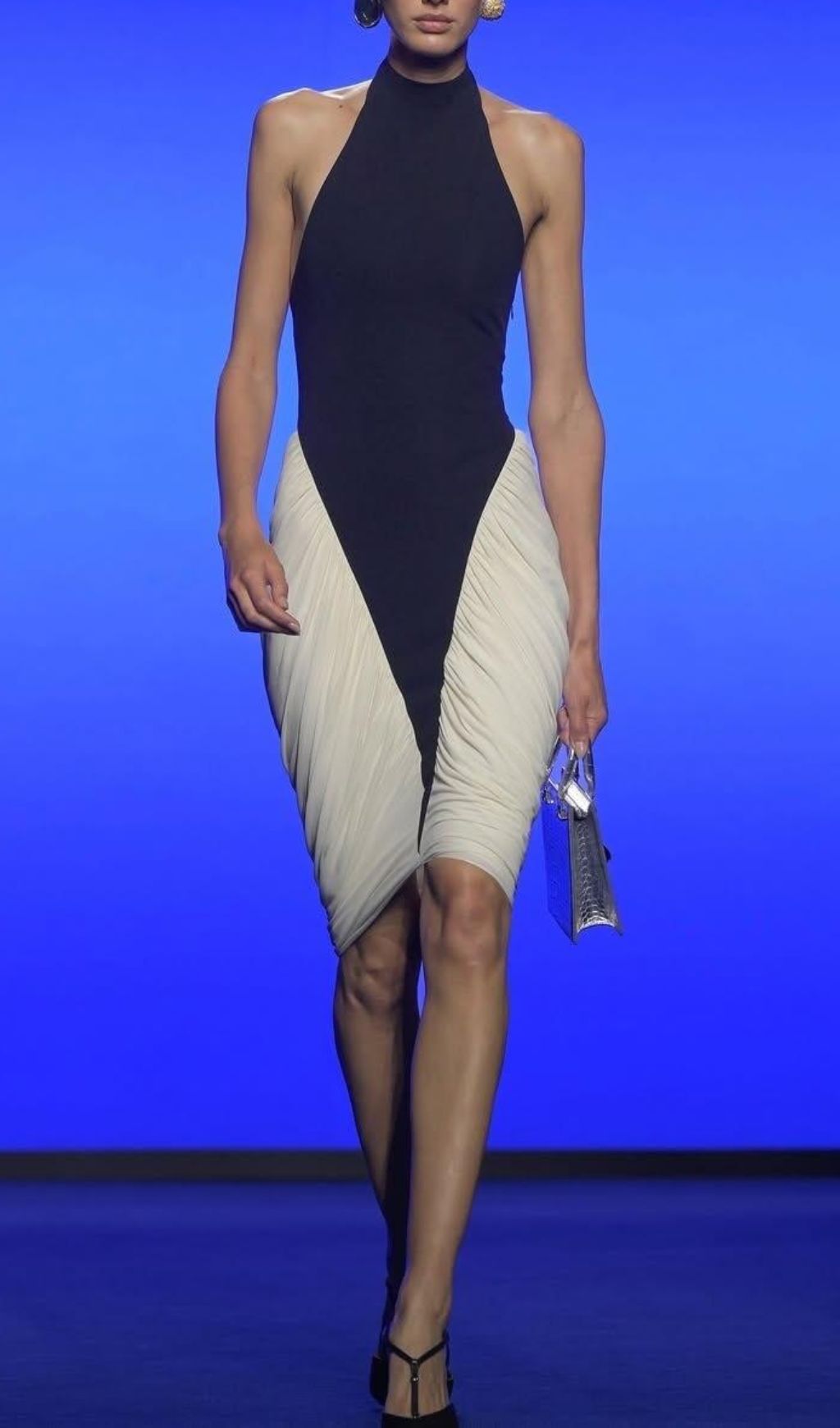 Fashionslee Women Grid Halter Ruched Bodycon Midi Dress