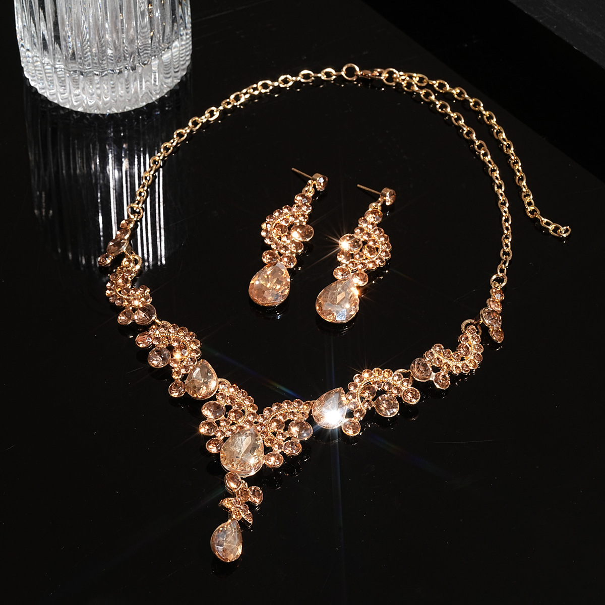 64d497287029438ab10e9b65c8141bea.jpg Fashionslee Women Kahlen Champagne Diamante Earrings & Necklace